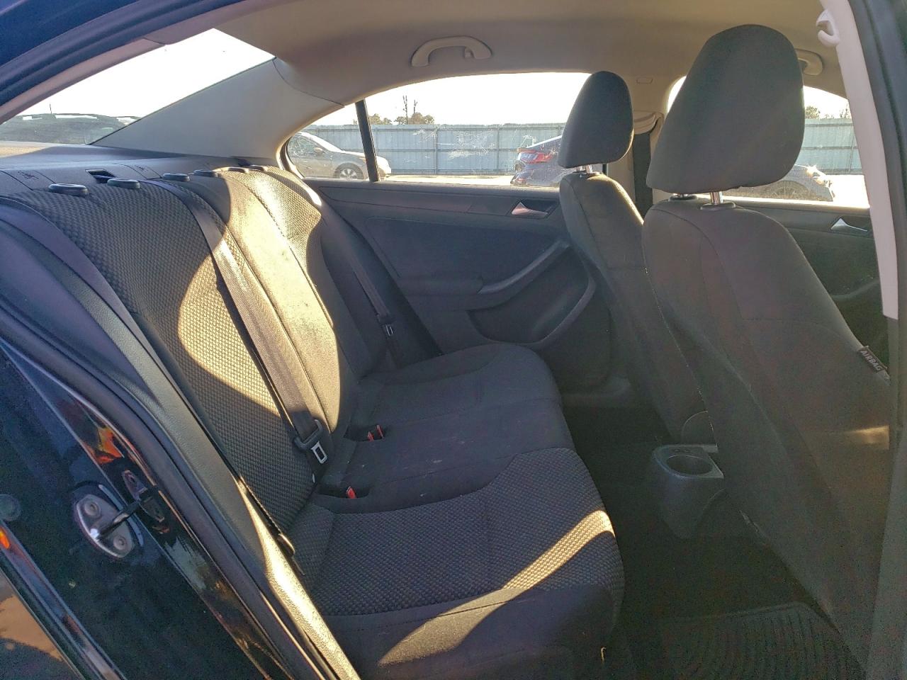 2012 VOLKSWAGEN JETTA BASE photo 10