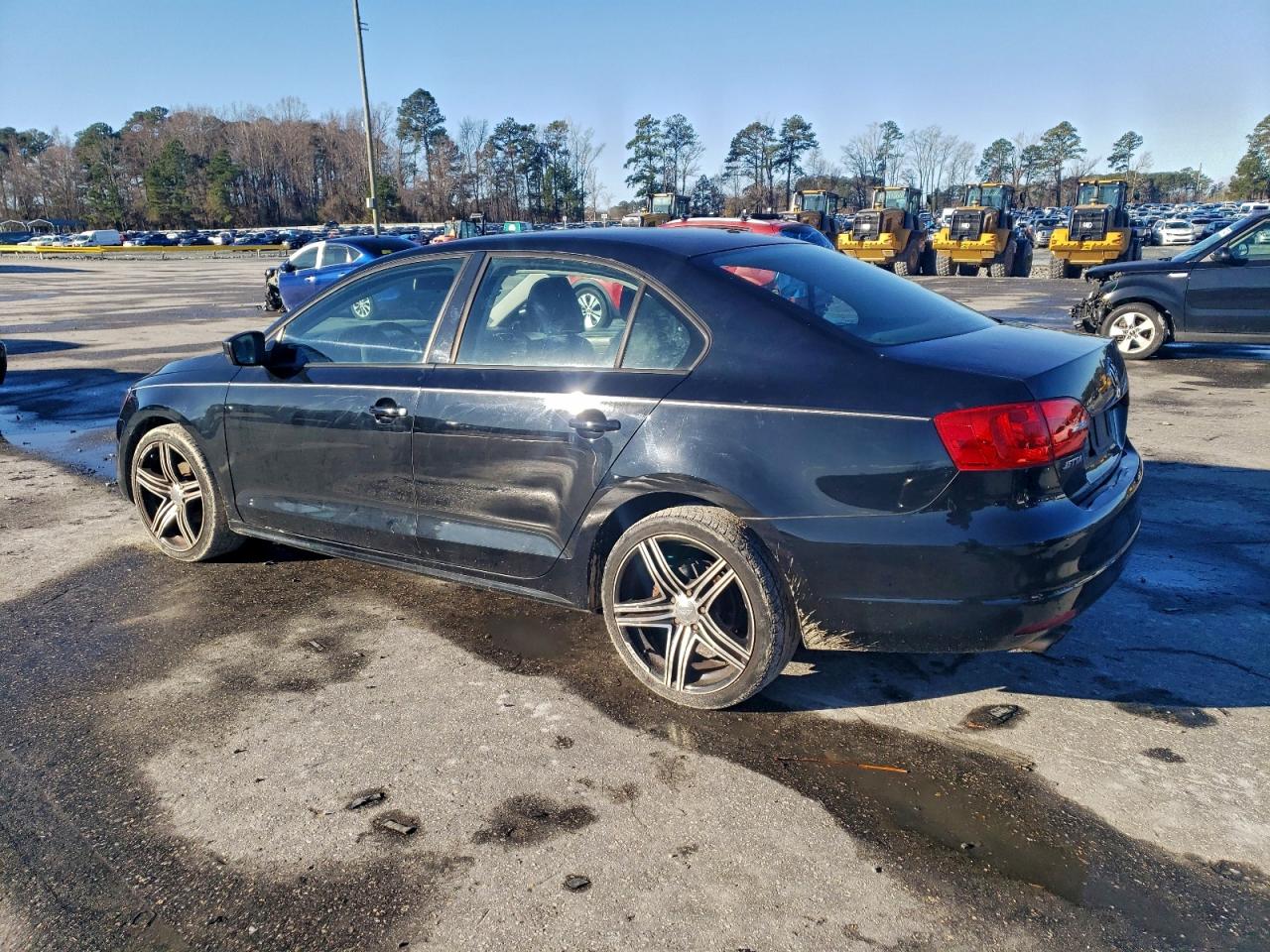 2012 VOLKSWAGEN JETTA BASE photo 2