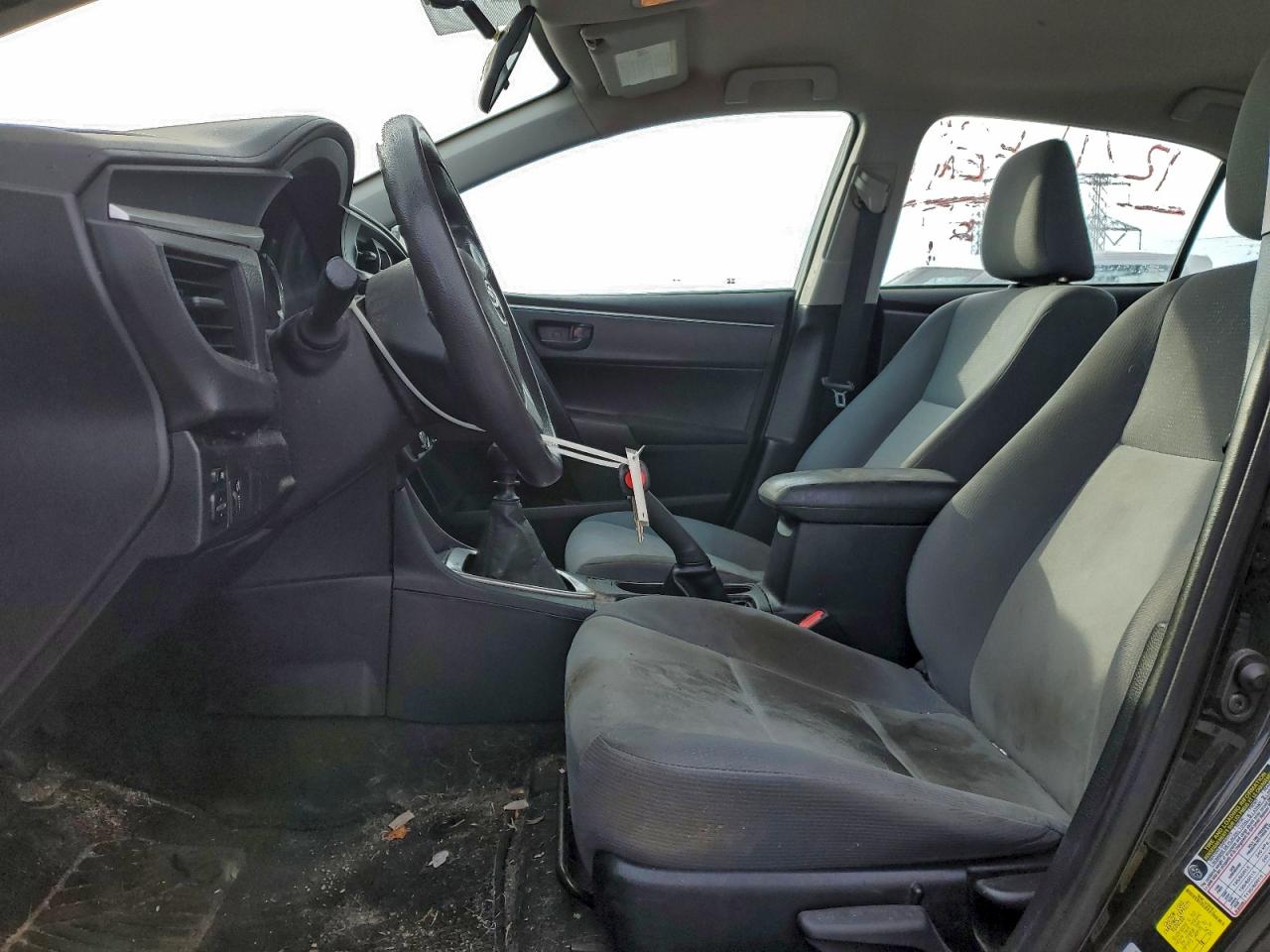 2015 TOYOTA COROLLA L photo 7