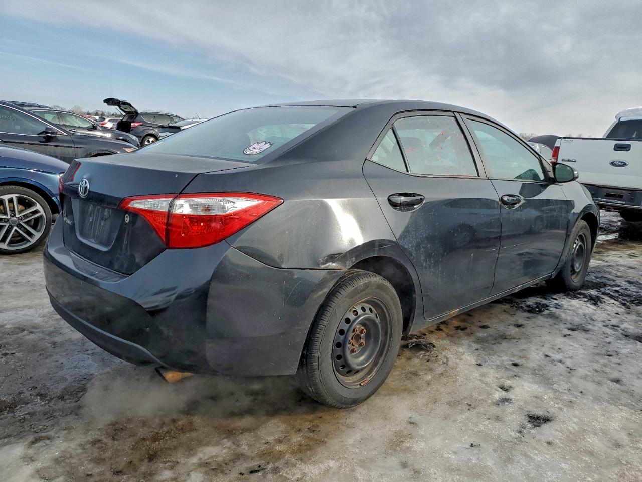2015 TOYOTA COROLLA L photo 3