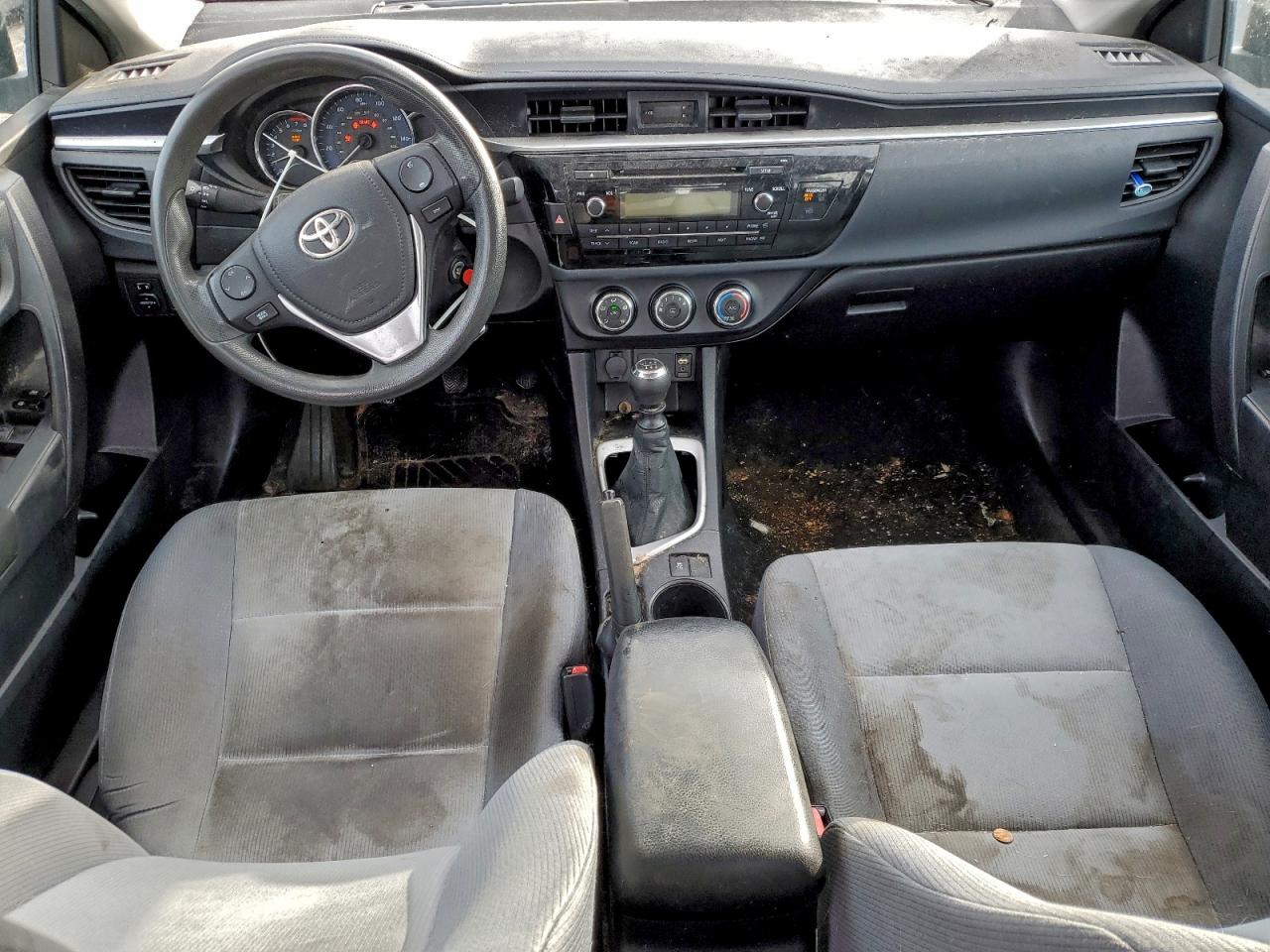 2015 TOYOTA COROLLA L photo 8