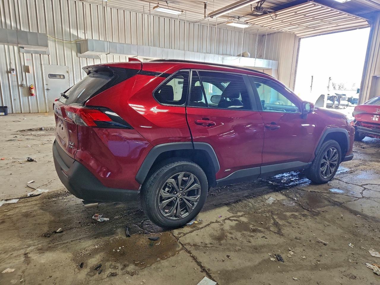 2025 TOYOTA RAV4 XLE PREMIUM photo 3