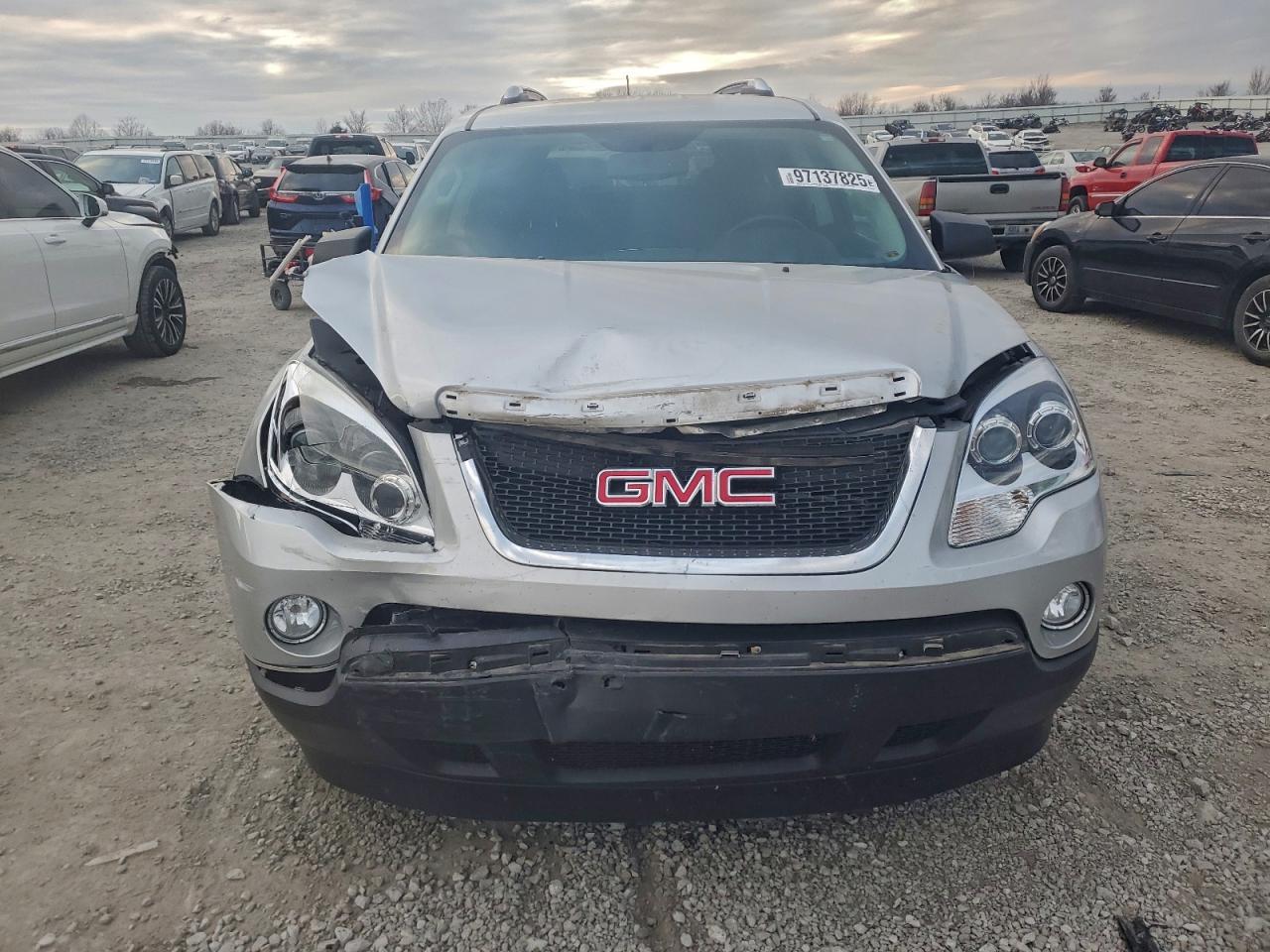 2010 GMC ACADIA SLE photo 5
