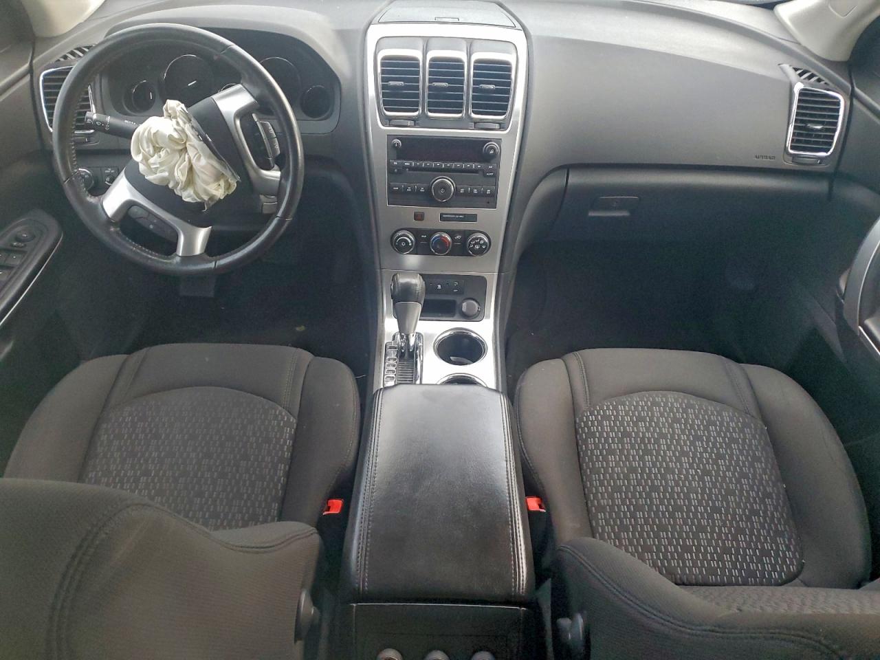 2010 GMC ACADIA SLE photo 8