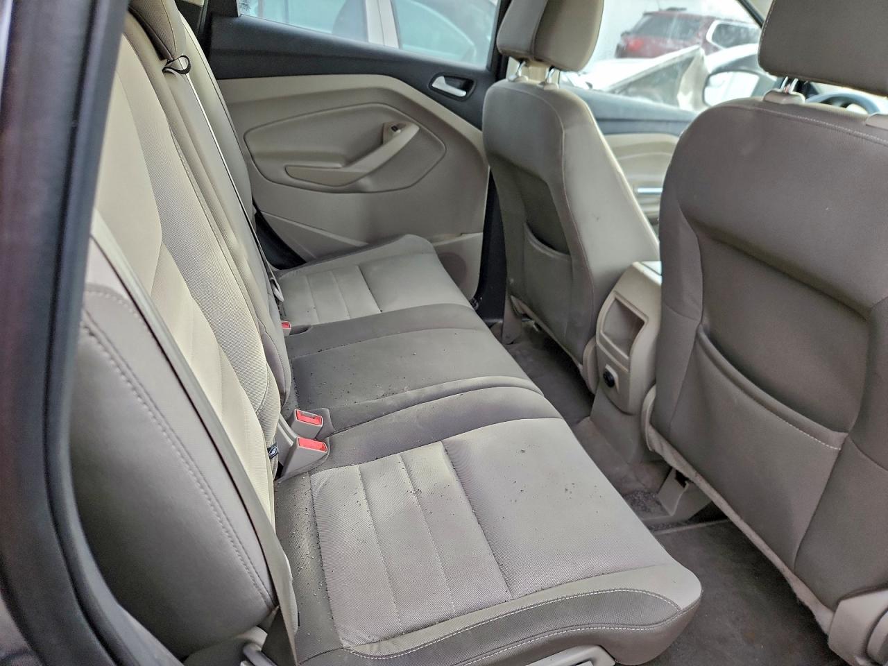 2016 FORD ESCAPE SE photo 28