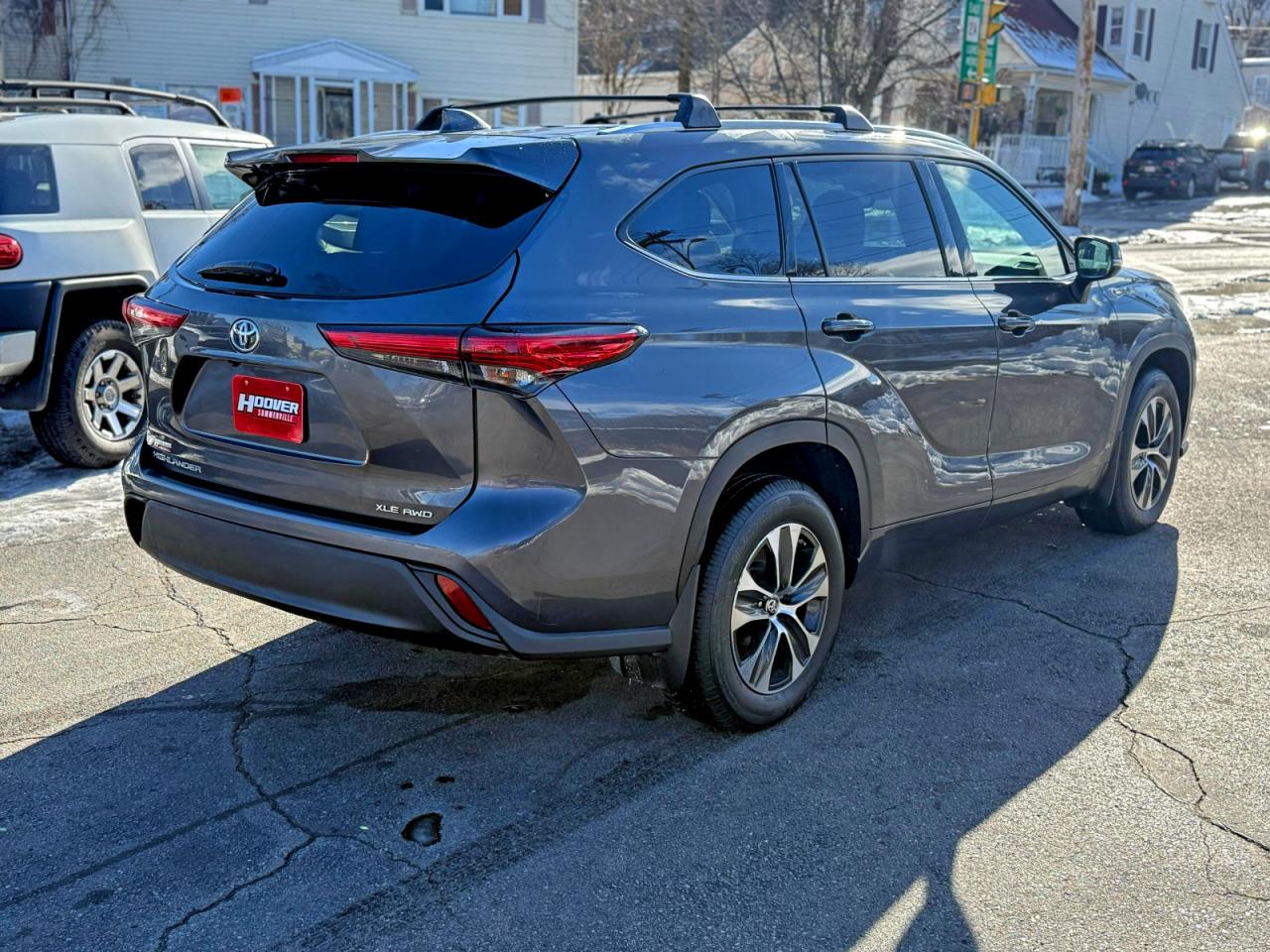 2020 TOYOTA HIGHLANDER XLE photo 3