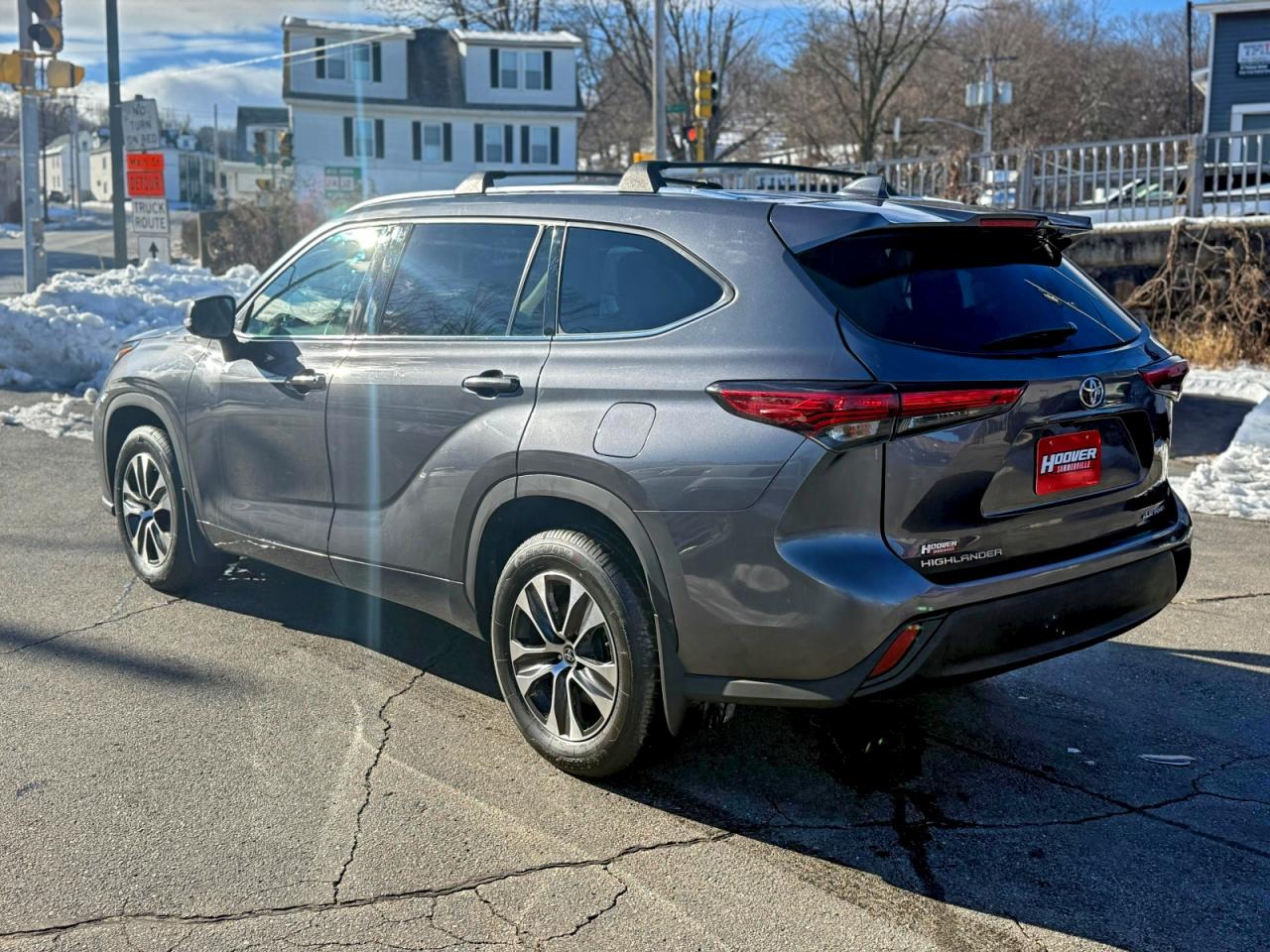 2020 TOYOTA HIGHLANDER XLE photo 2