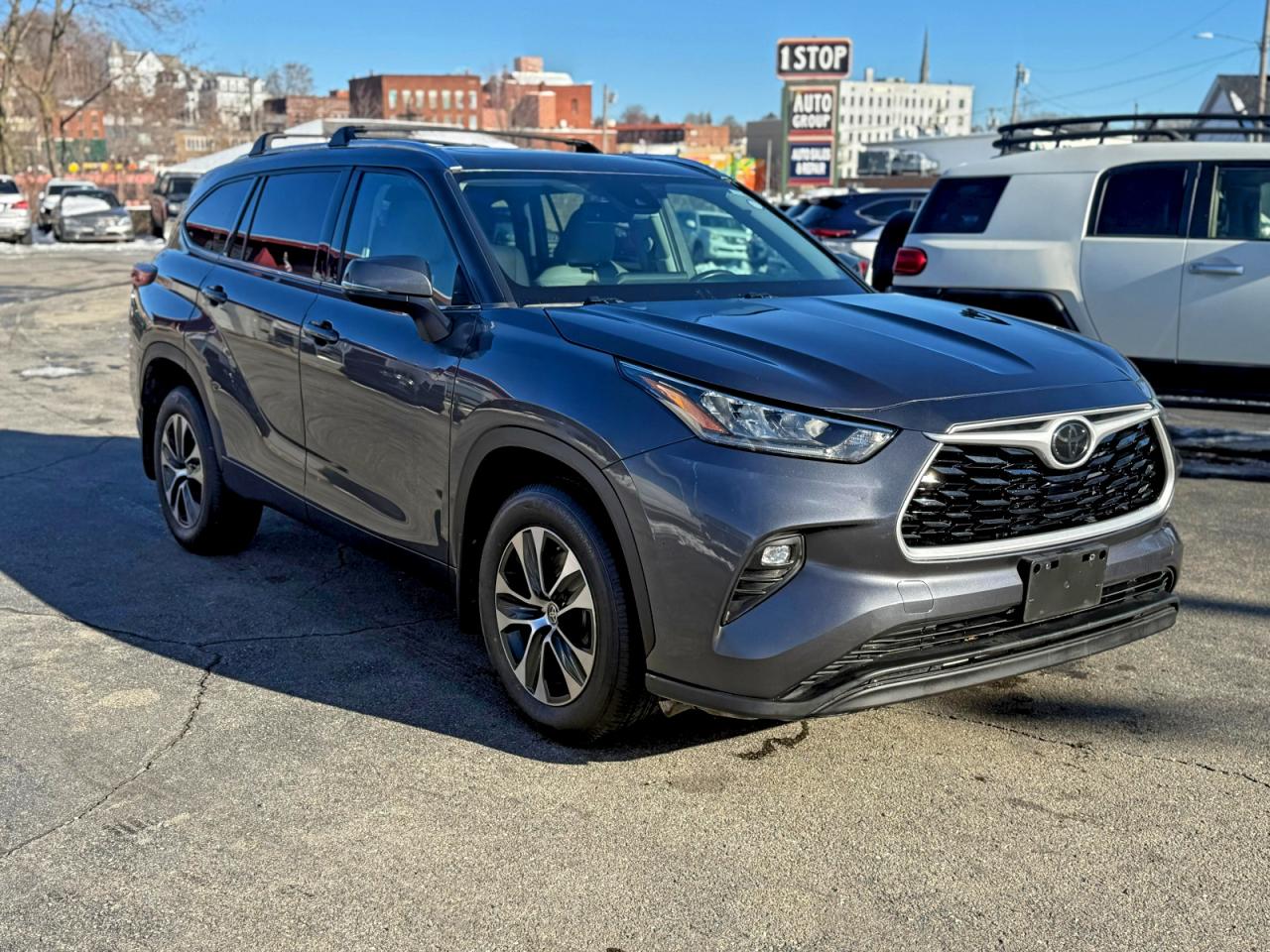 2020 TOYOTA HIGHLANDER XLE photo 4
