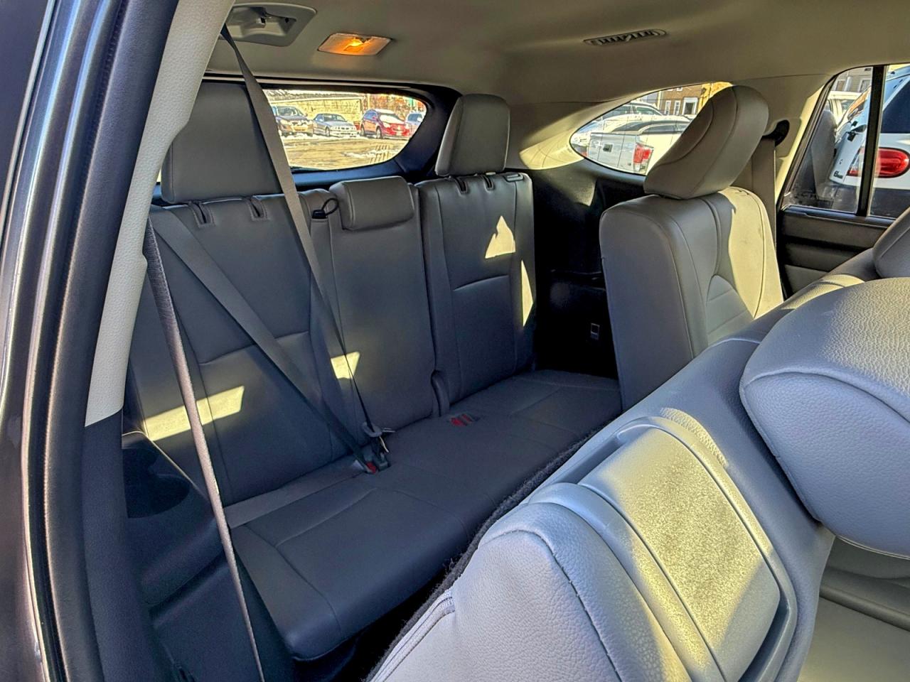 2020 TOYOTA HIGHLANDER XLE photo 7
