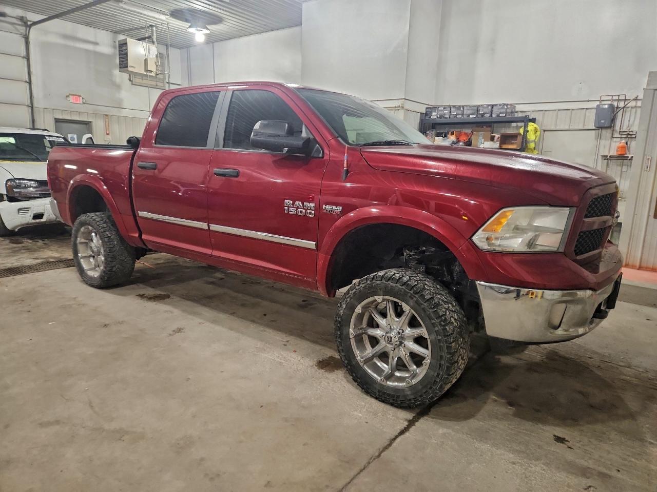 2014 RAM 1500 SLT photo 4