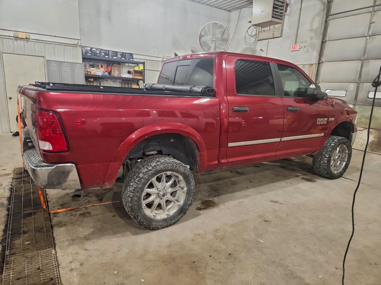 2014 RAM 1500 SLT photo 3