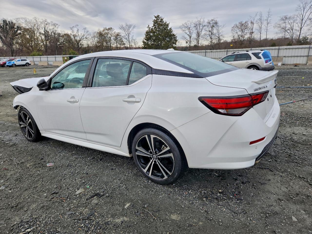 2022 NISSAN SENTRA SR photo 2