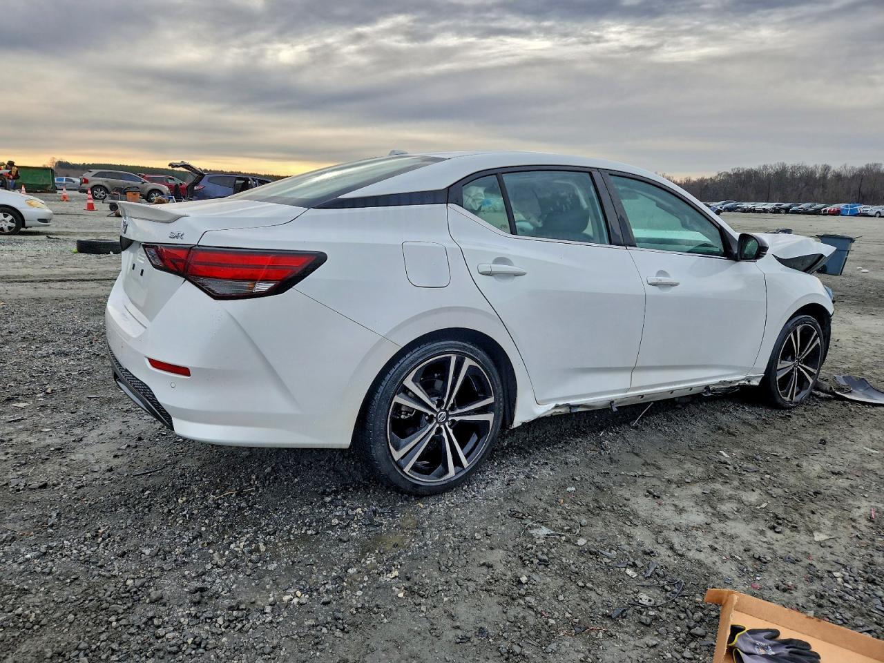 2022 NISSAN SENTRA SR photo 3