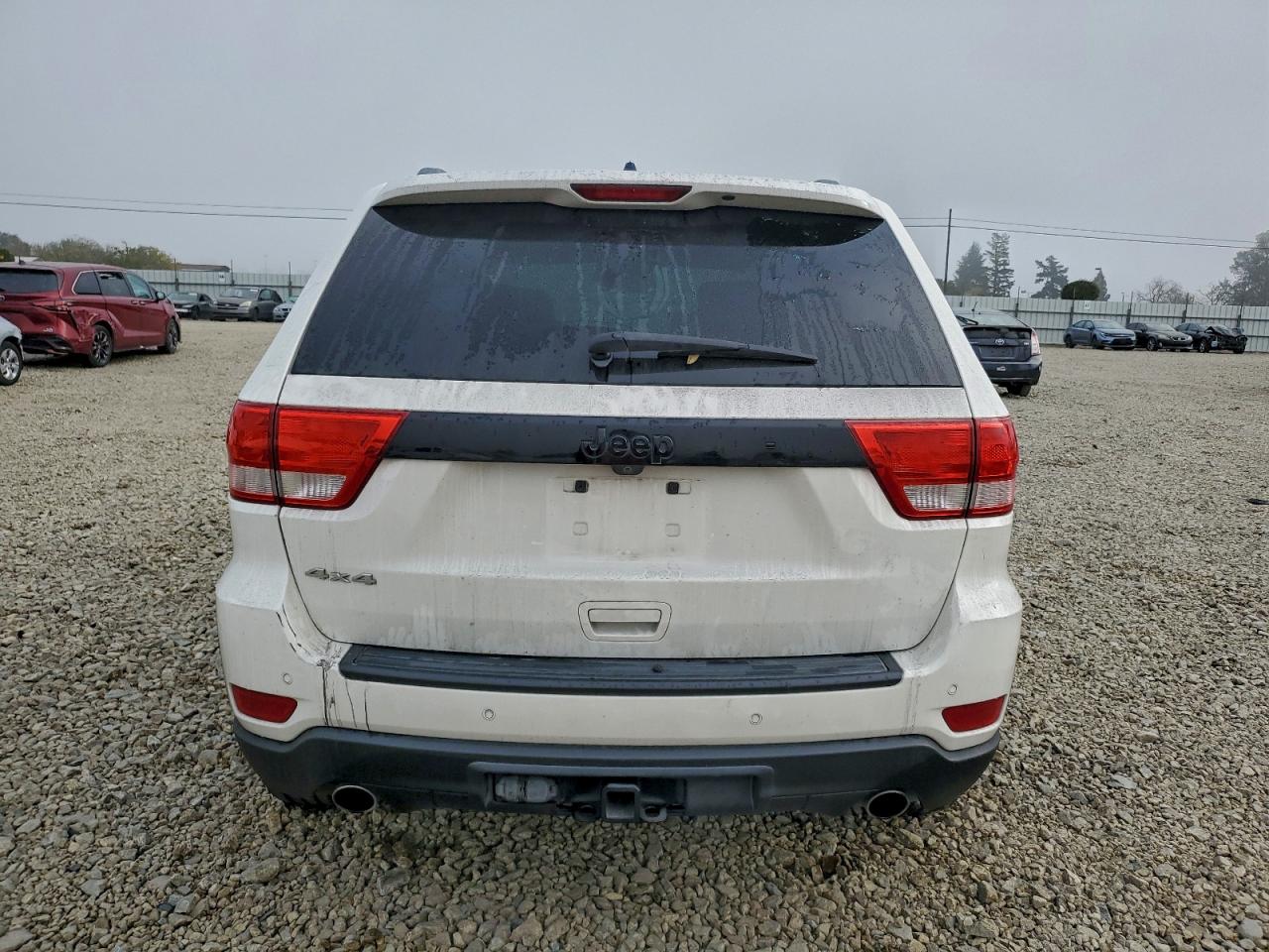 2012 JEEP GRAND CHEROKEE LAREDO photo 6