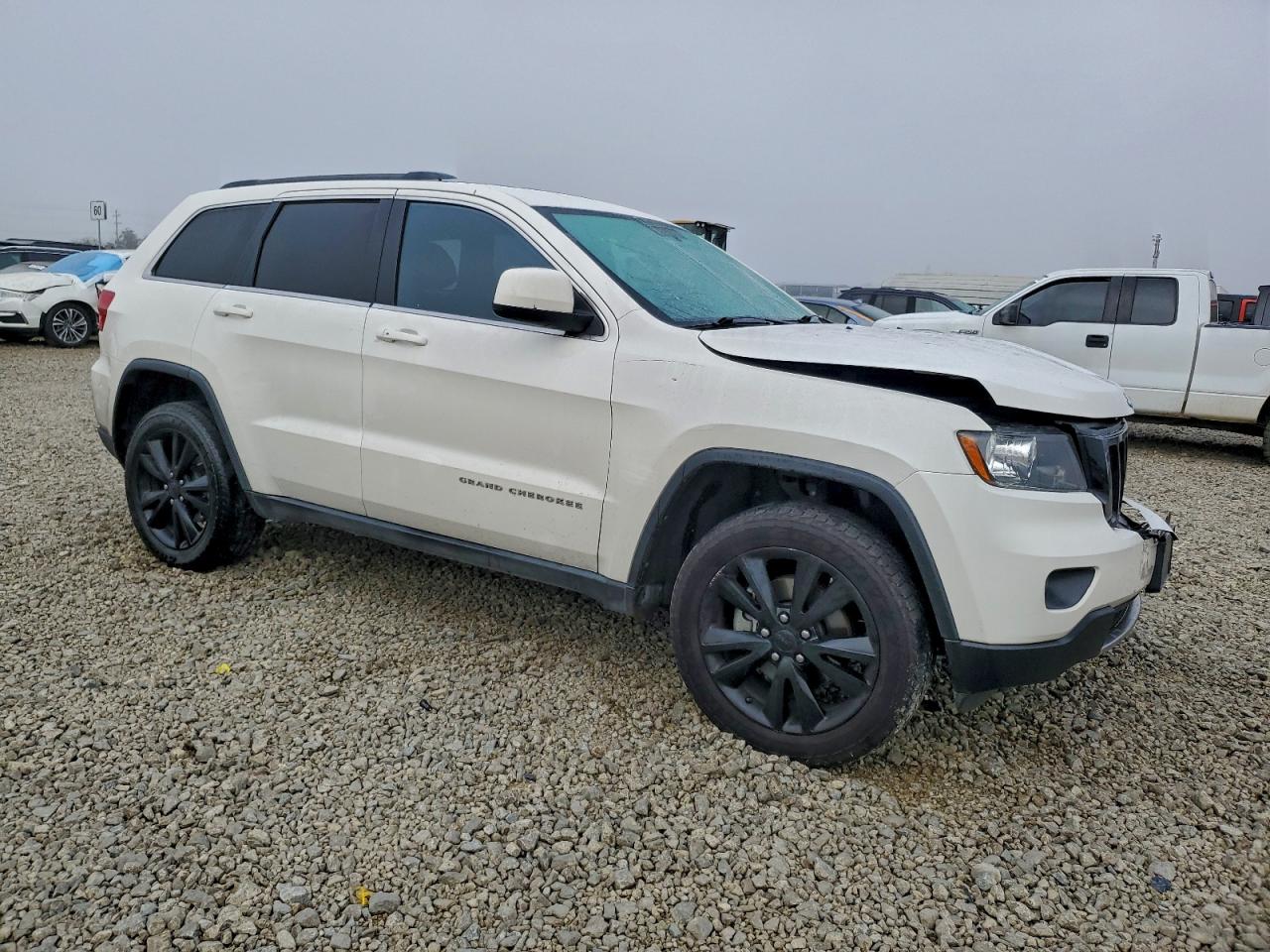 2012 JEEP GRAND CHEROKEE LAREDO photo 4