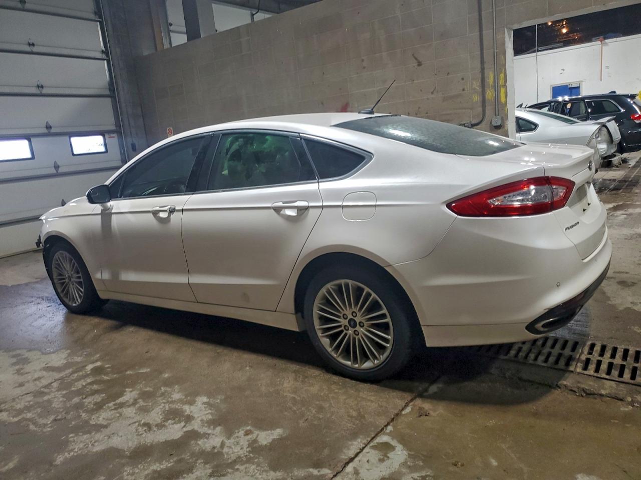 2016 FORD FUSION SE photo 2