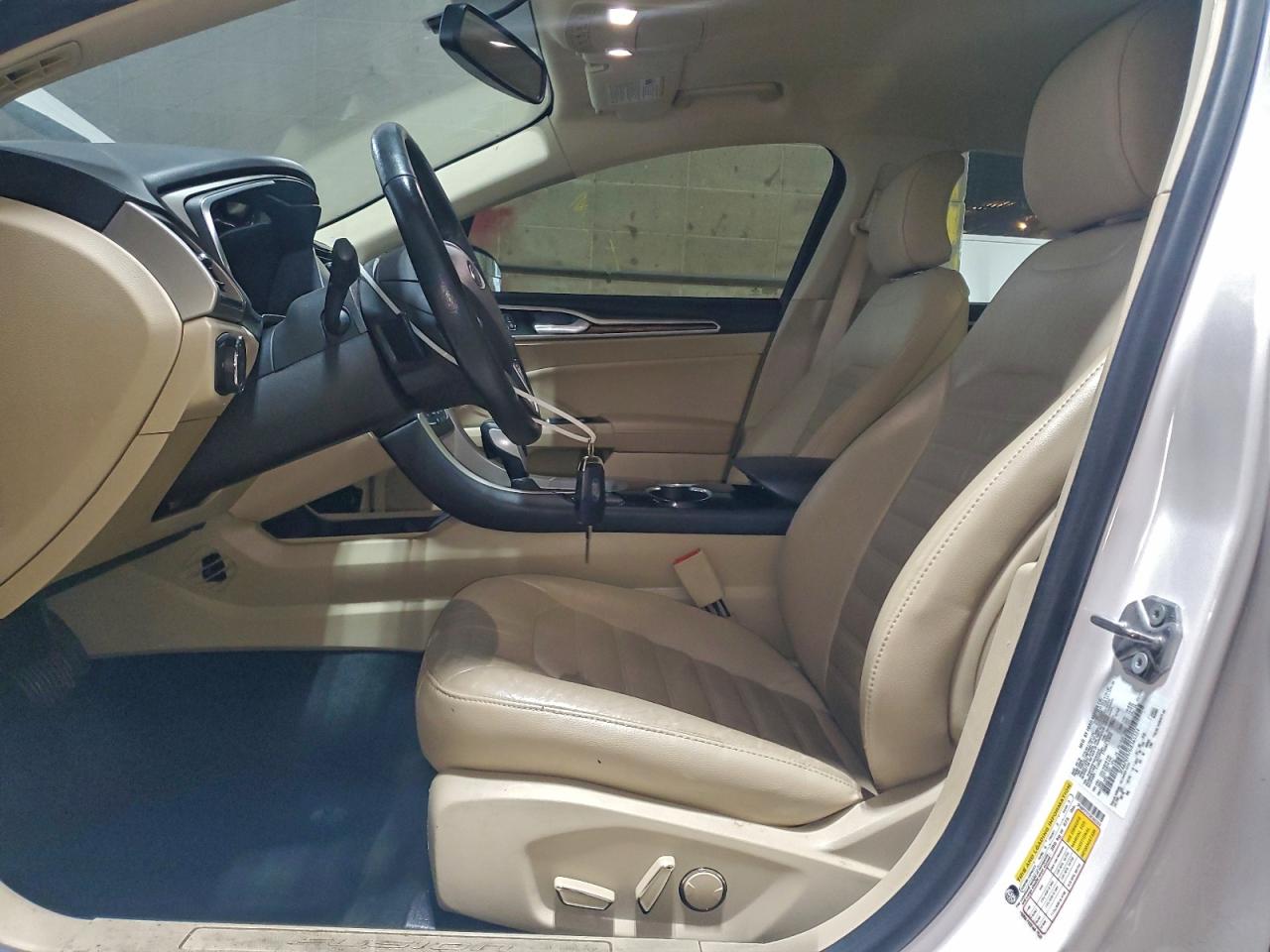 2016 FORD FUSION SE photo 7