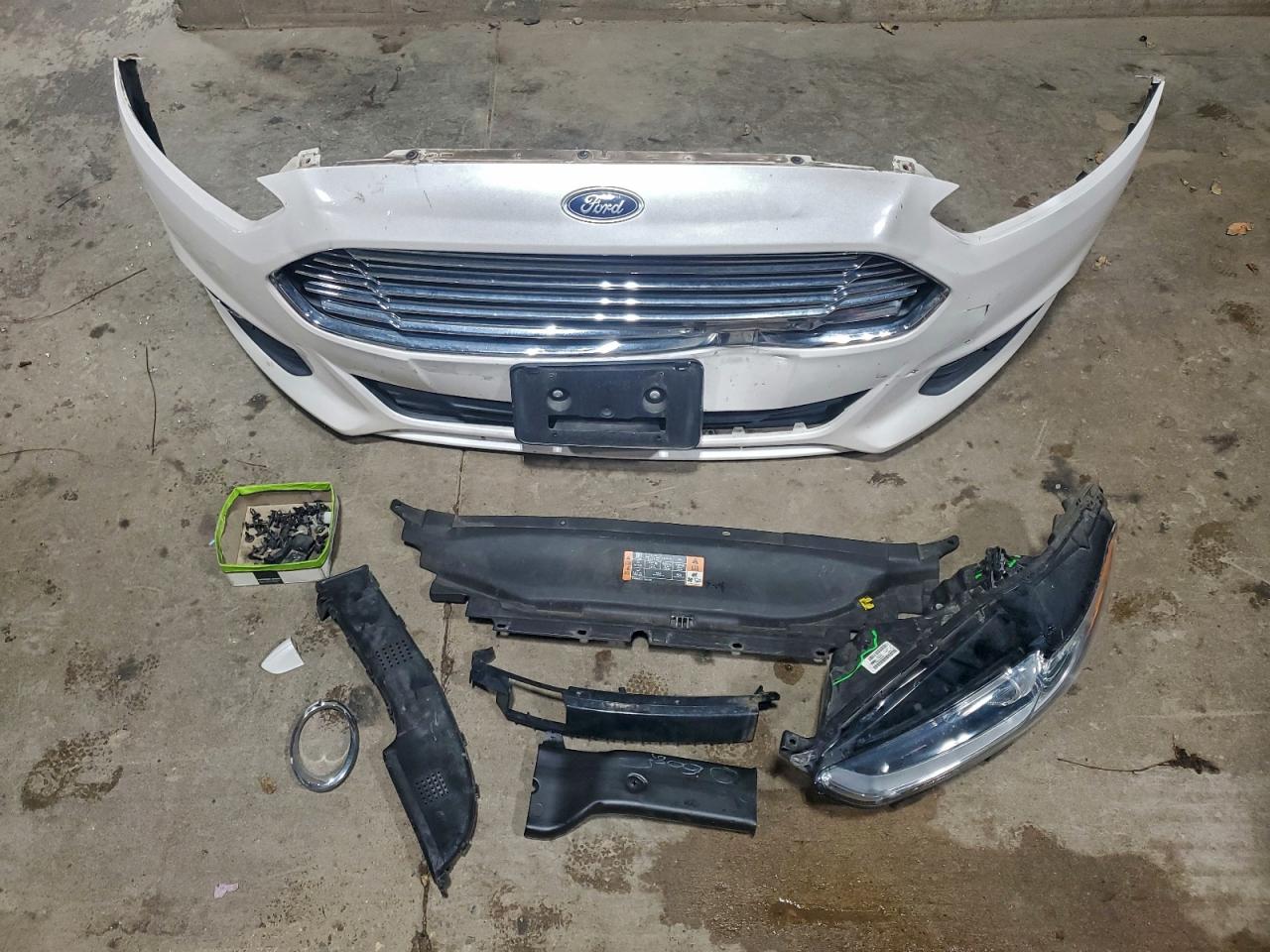 2016 FORD FUSION SE photo 12