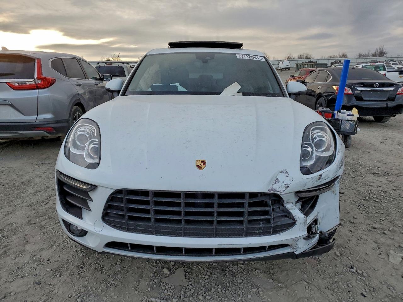 2018 PORSCHE MACAN photo 5