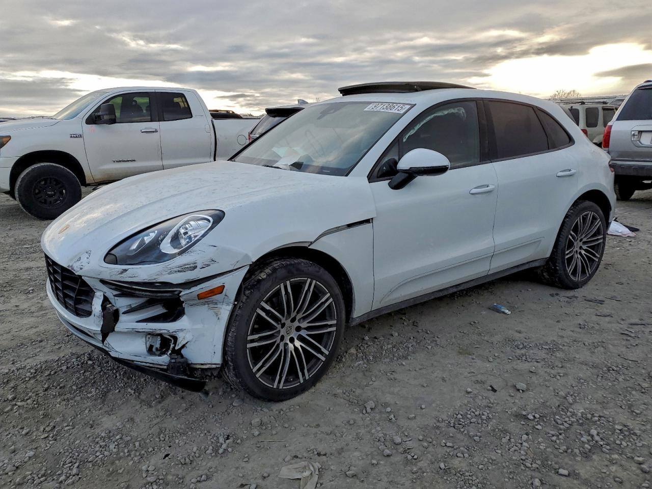 2018 PORSCHE MACAN