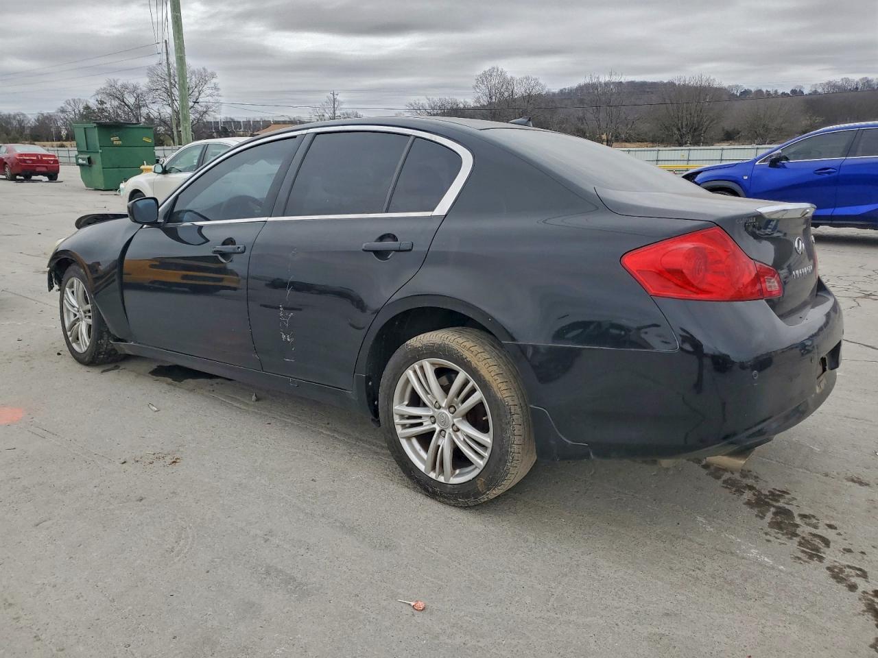 2010 INFINITI G37 photo 2
