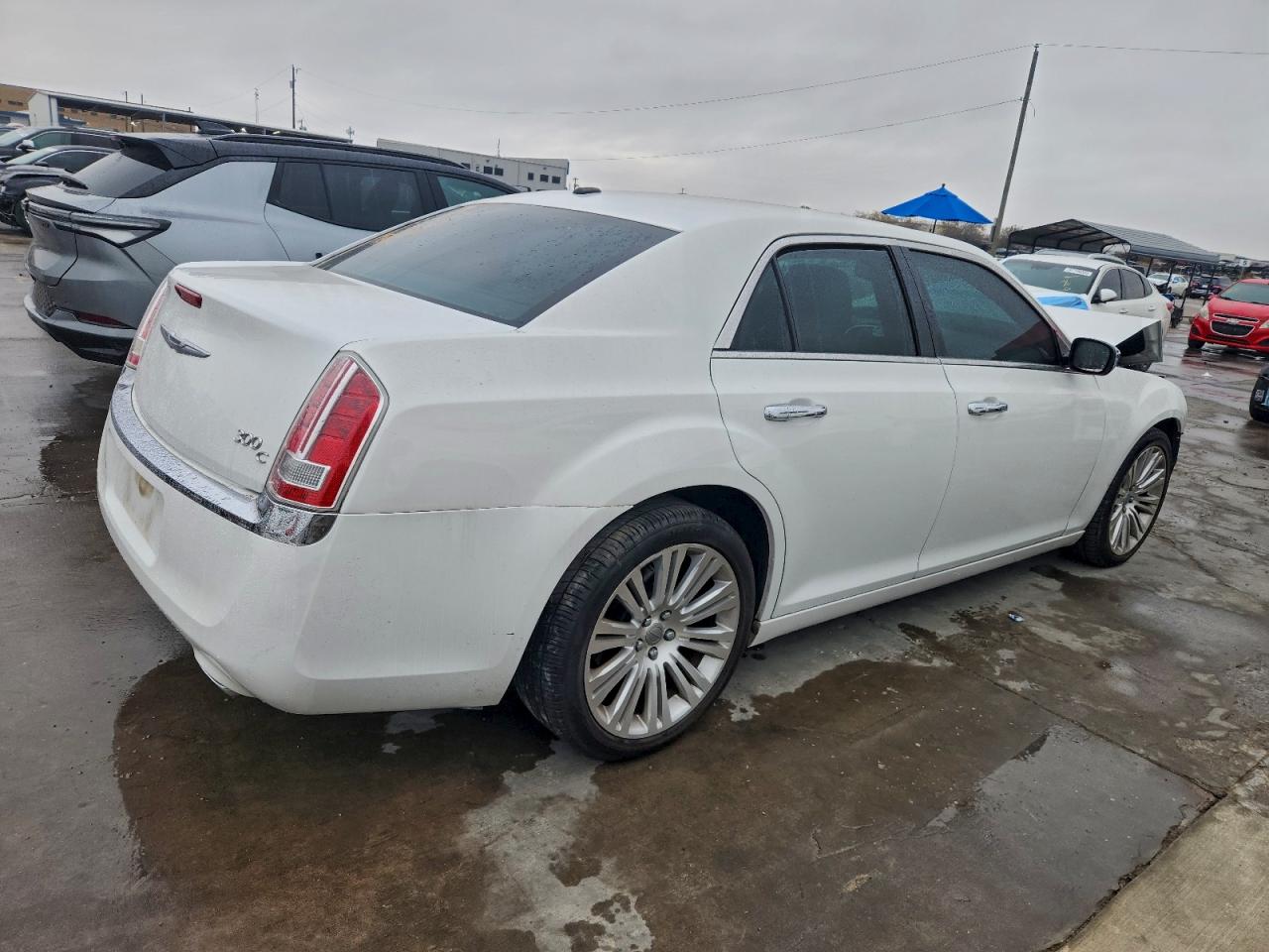 2013 CHRYSLER 300C photo 3