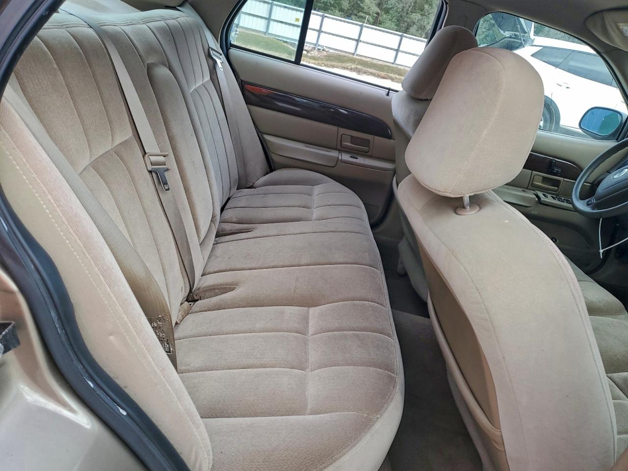 2003 MERCURY GRAND MARQUIS GS photo 10