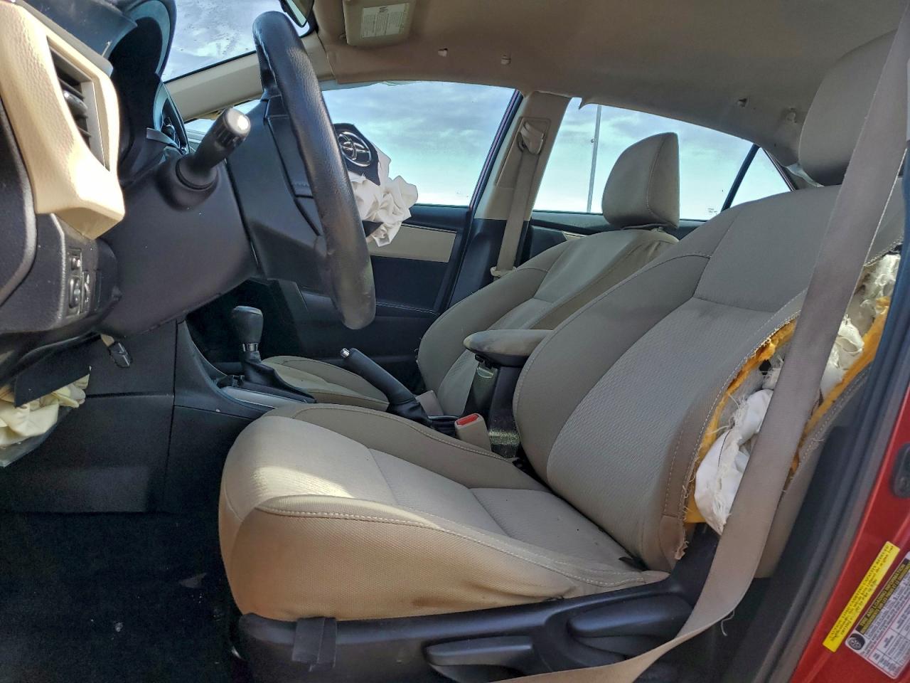2015 TOYOTA COROLLA L photo 7