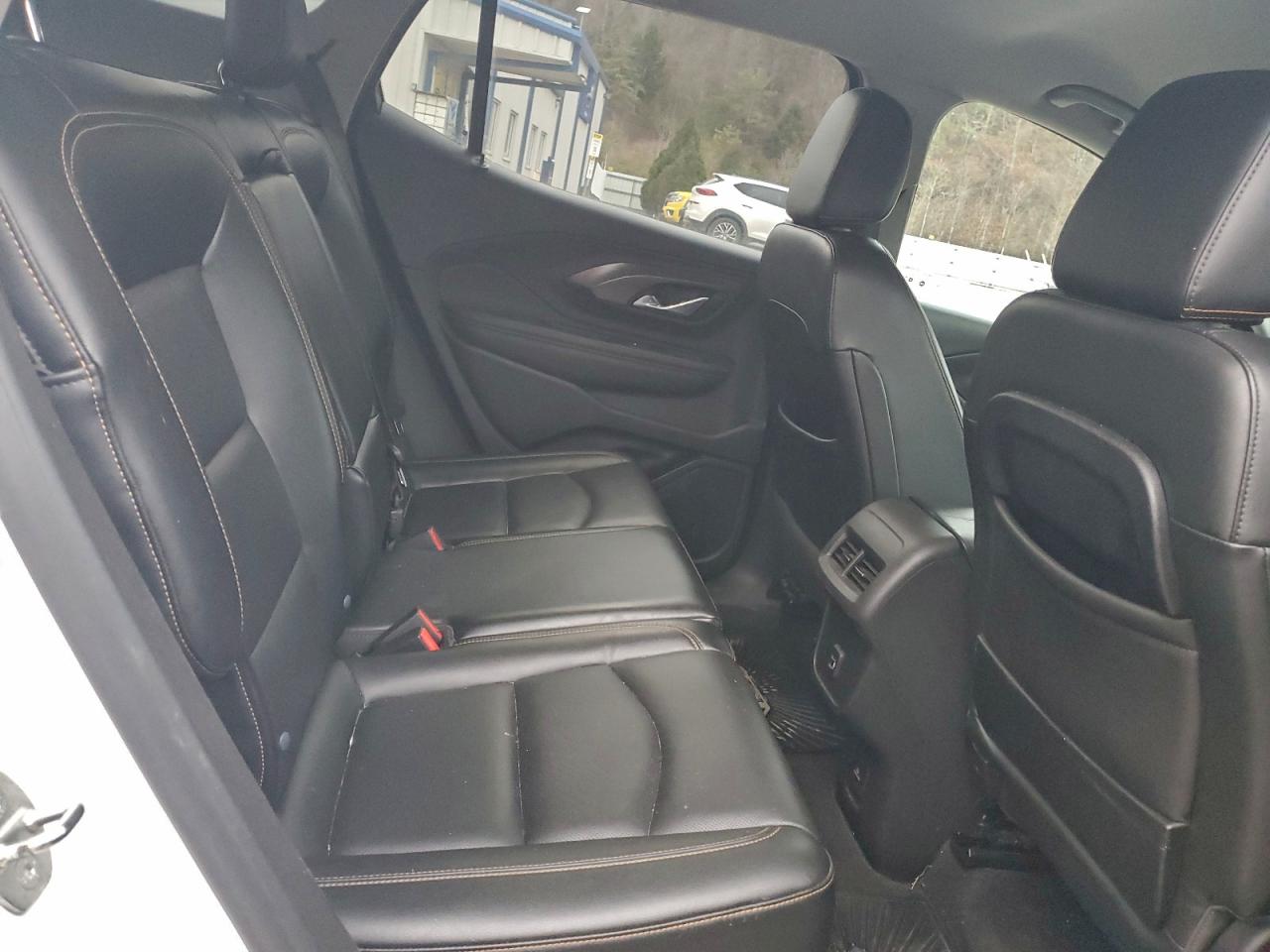 2020 GMC TERRAIN SLT photo 11