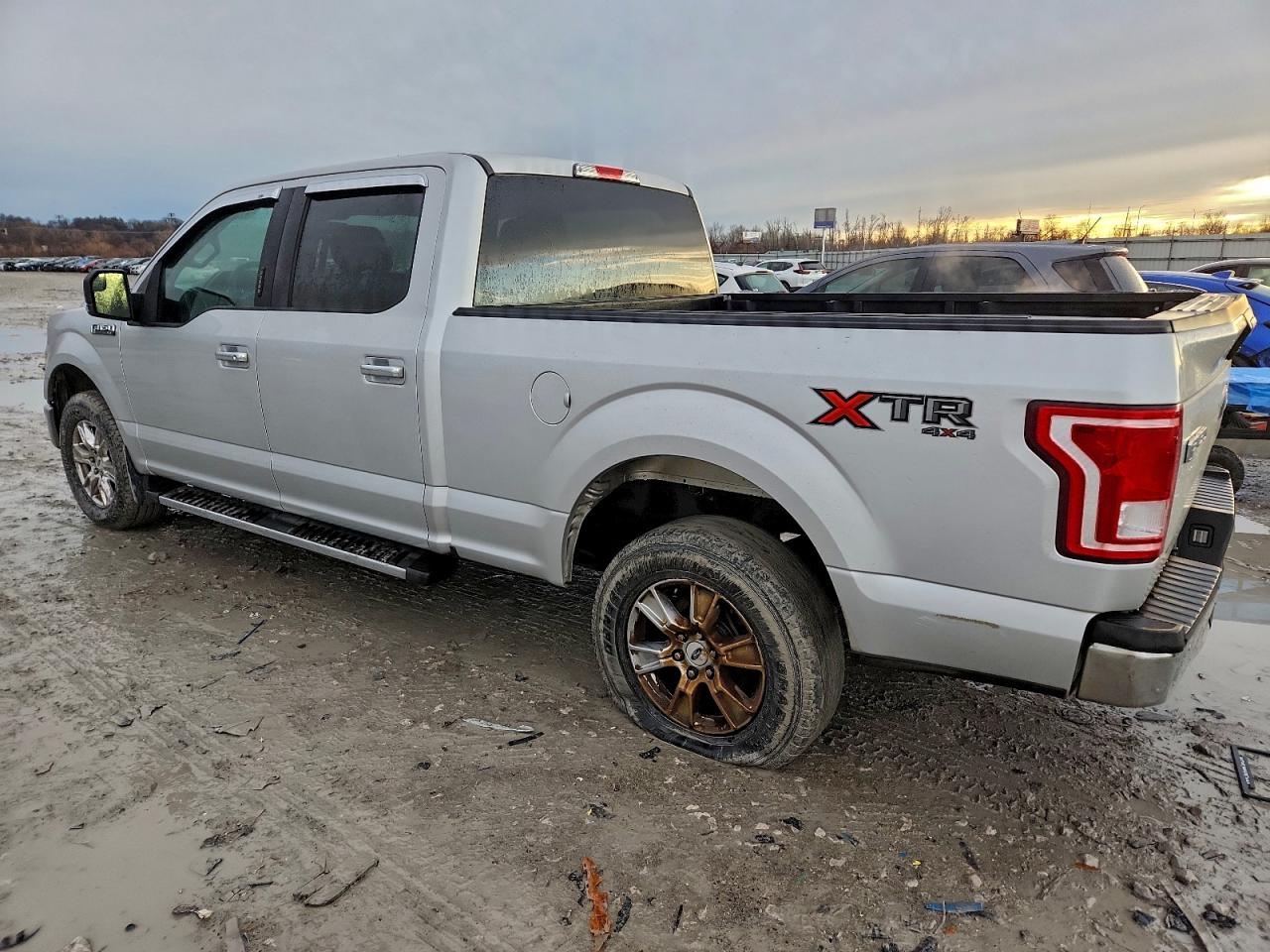 2017 FORD F150 SUPERCREW photo 2