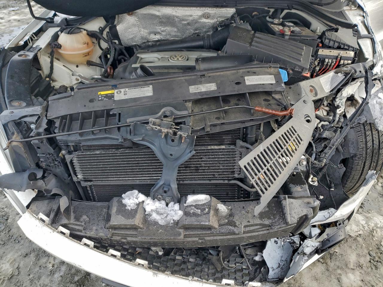 2013 VOLKSWAGEN TIGUAN S photo 12