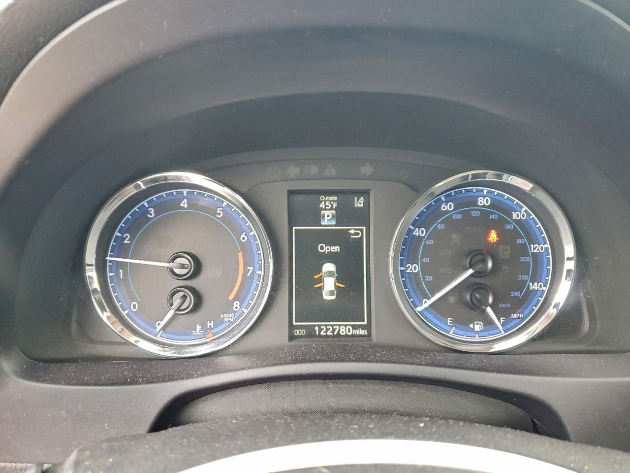 2019 TOYOTA COROLLA L photo 9