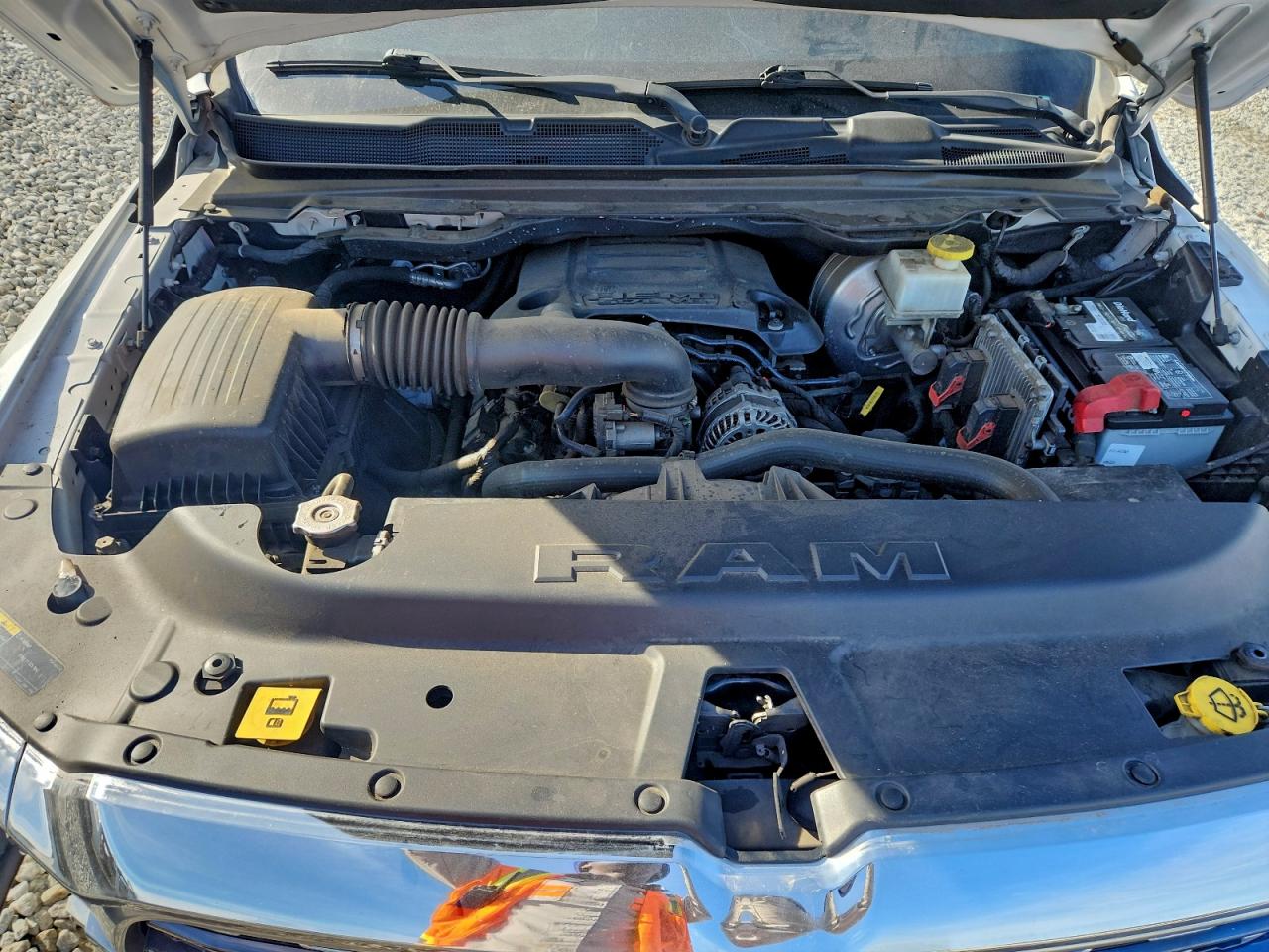 2019 RAM 1500 LIMITED photo 11