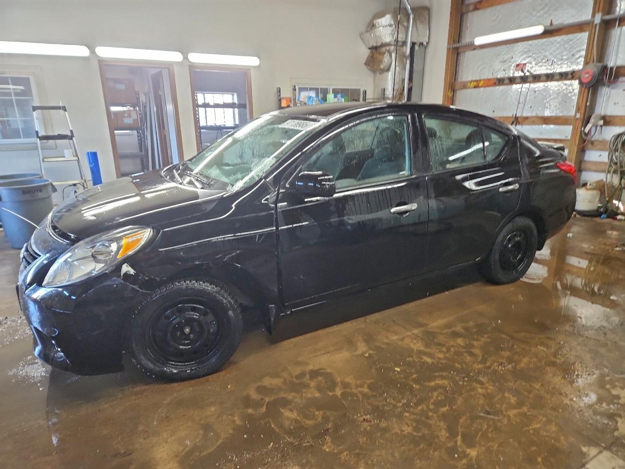 2014 NISSAN VERSA