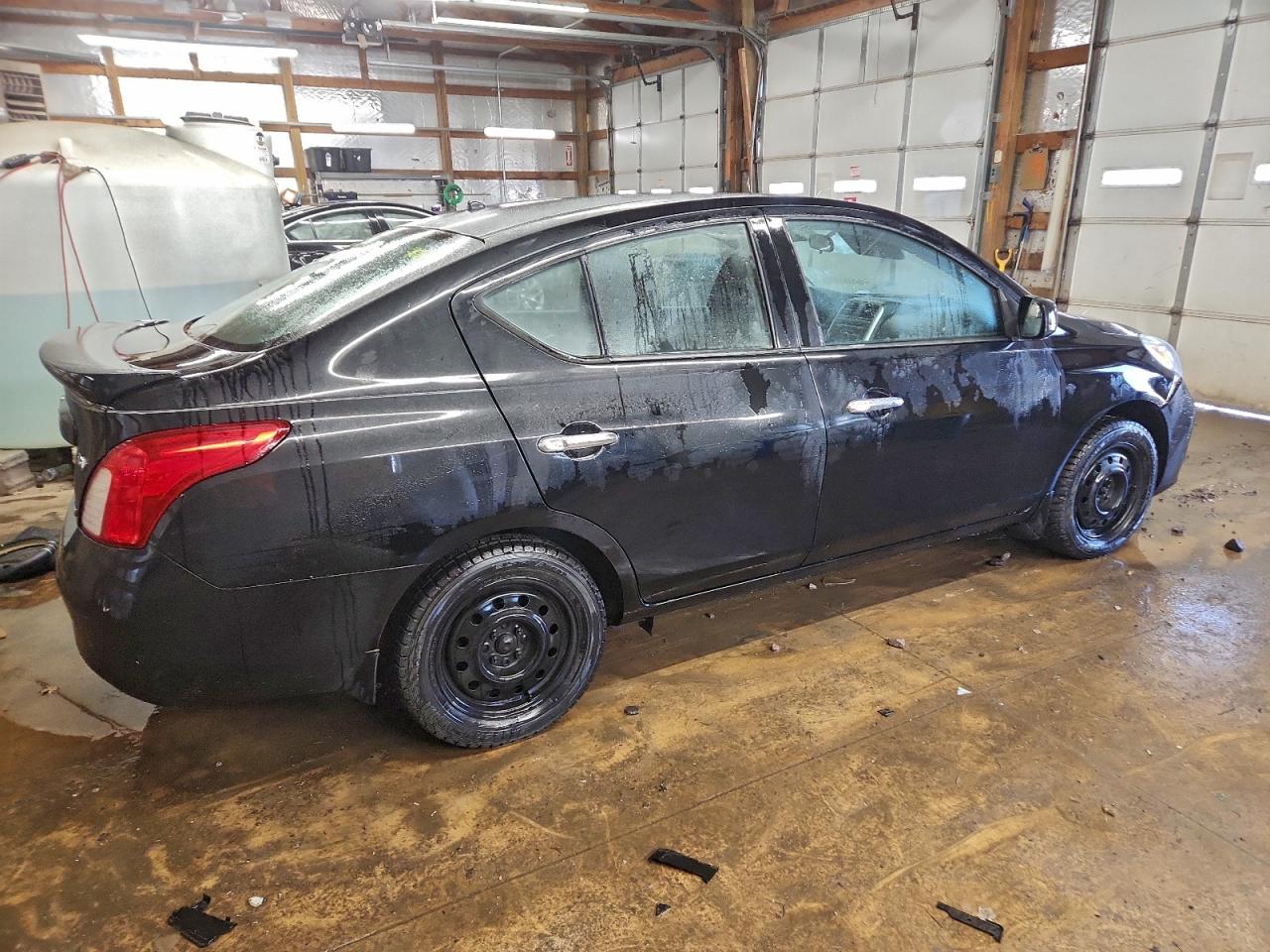 2014 NISSAN VERSA S photo 5