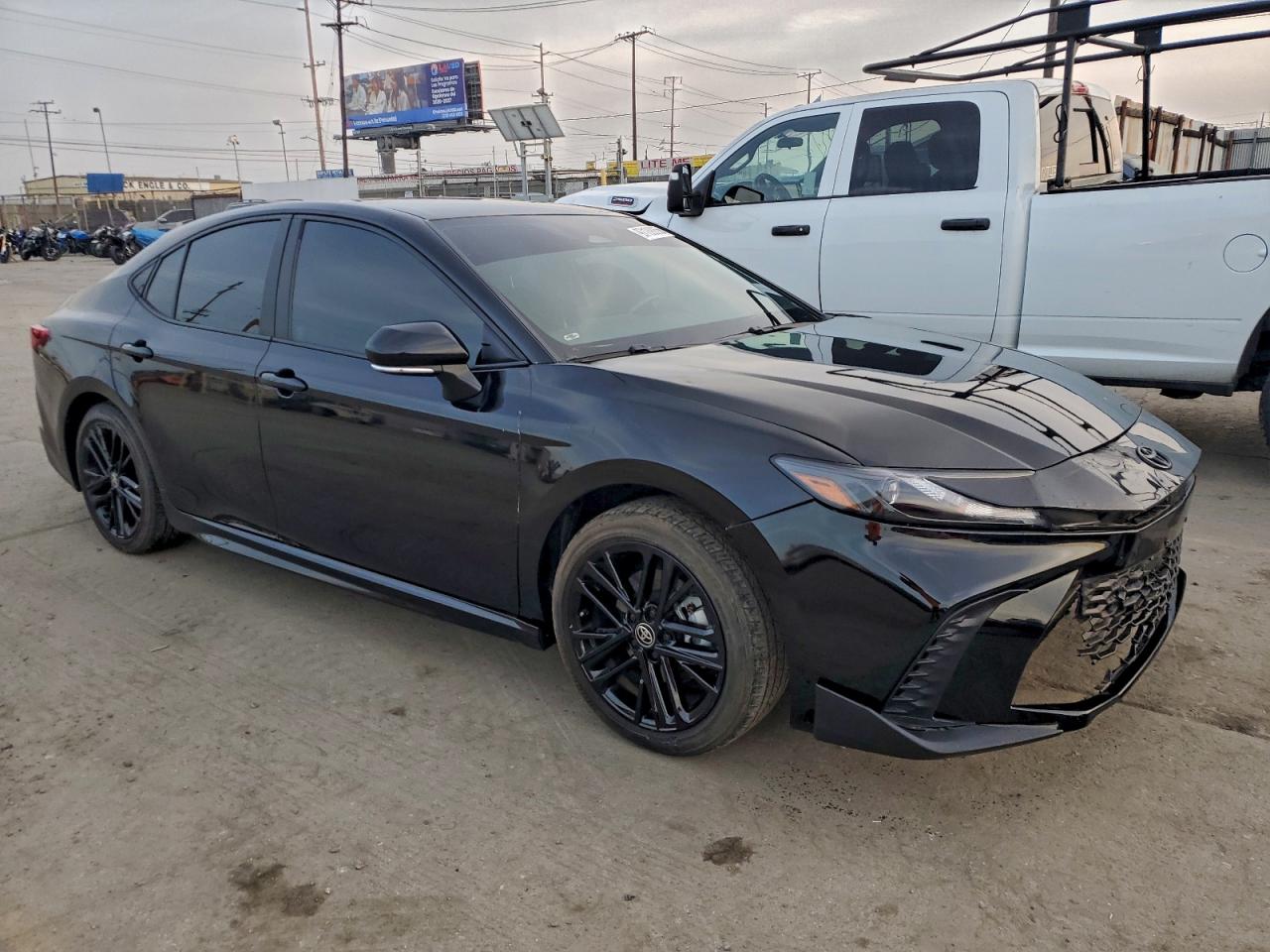 2025 TOYOTA CAMRY XSE photo 10