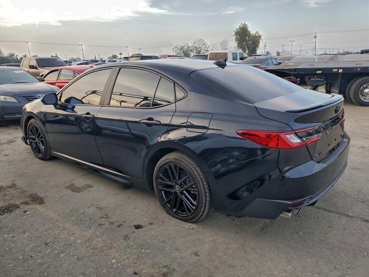 2025 TOYOTA CAMRY XSE photo 4