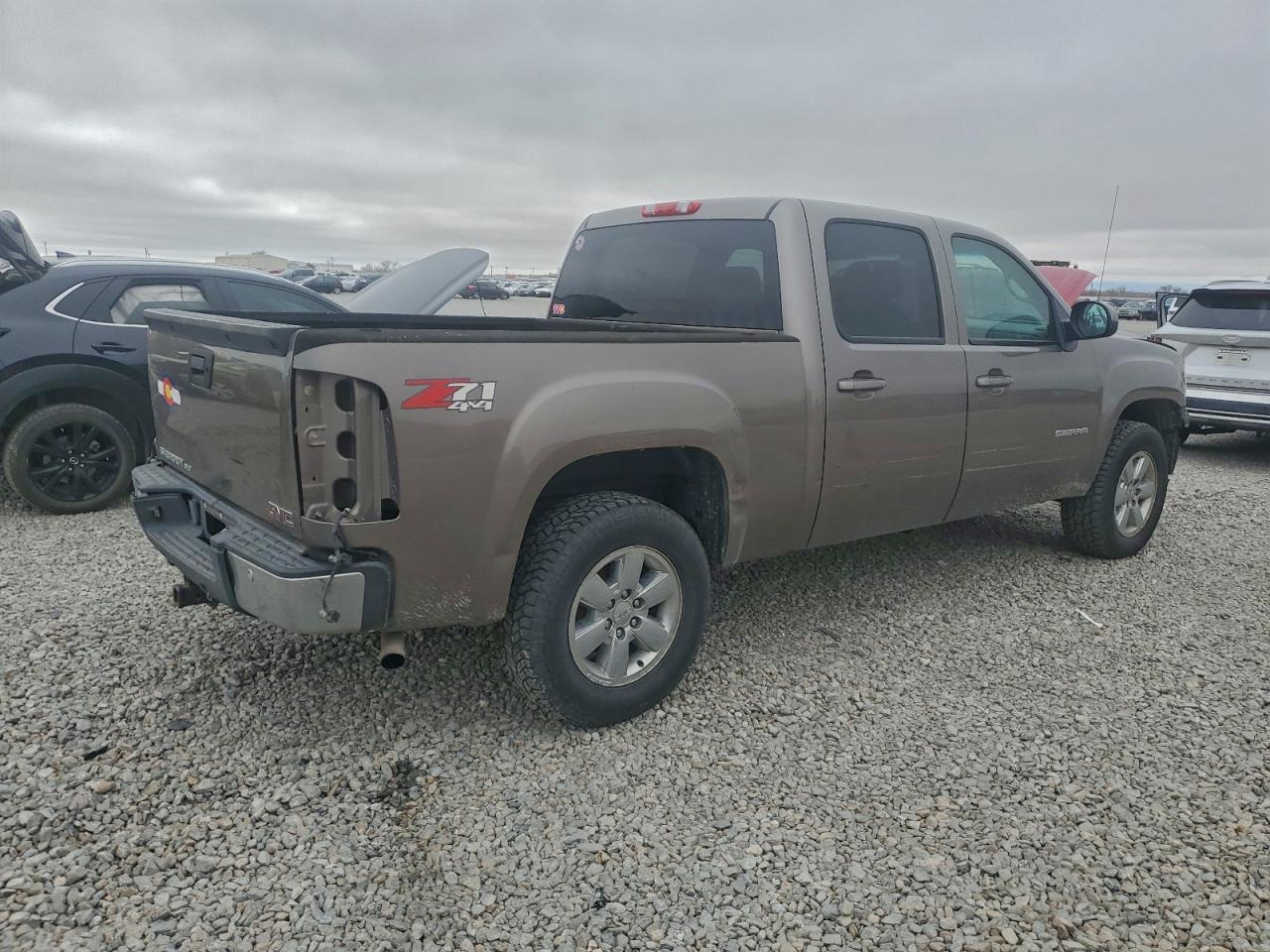 2012 GMC SIERRA K1500 SLT photo 3