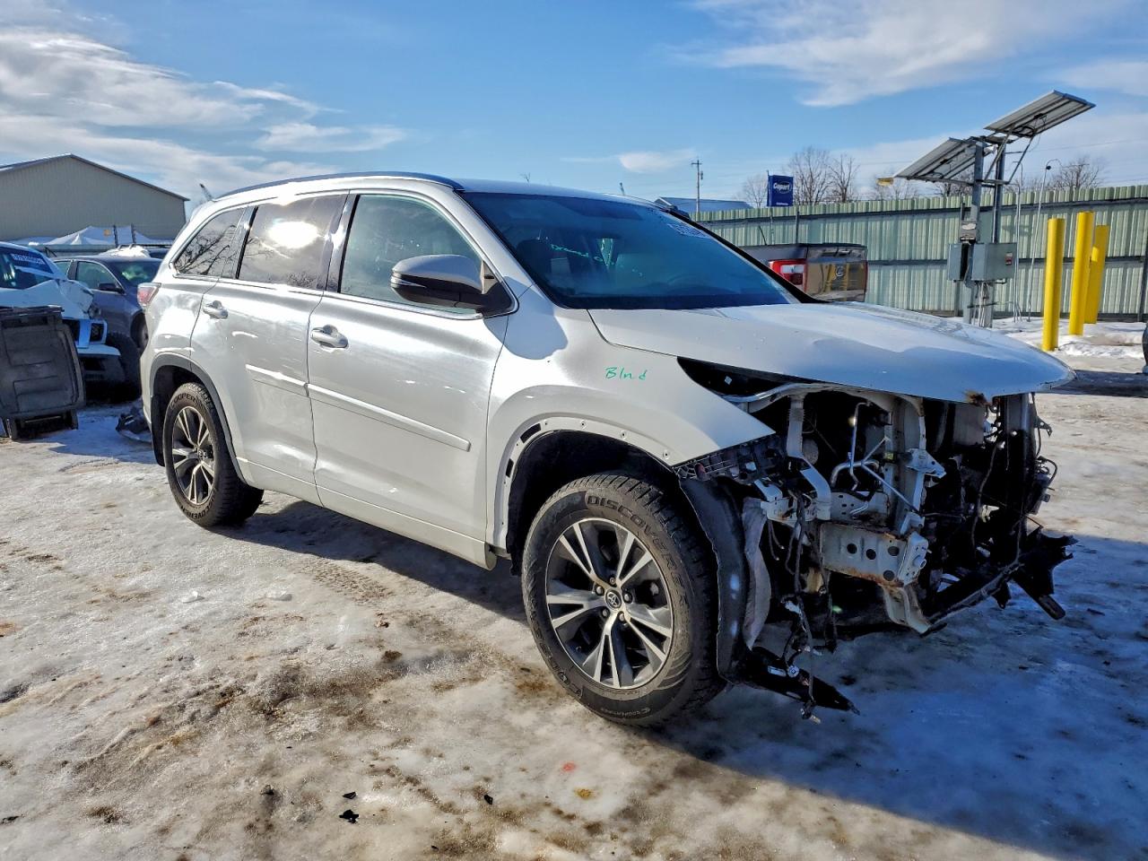 2016 TOYOTA HIGHLANDER XLE photo 4
