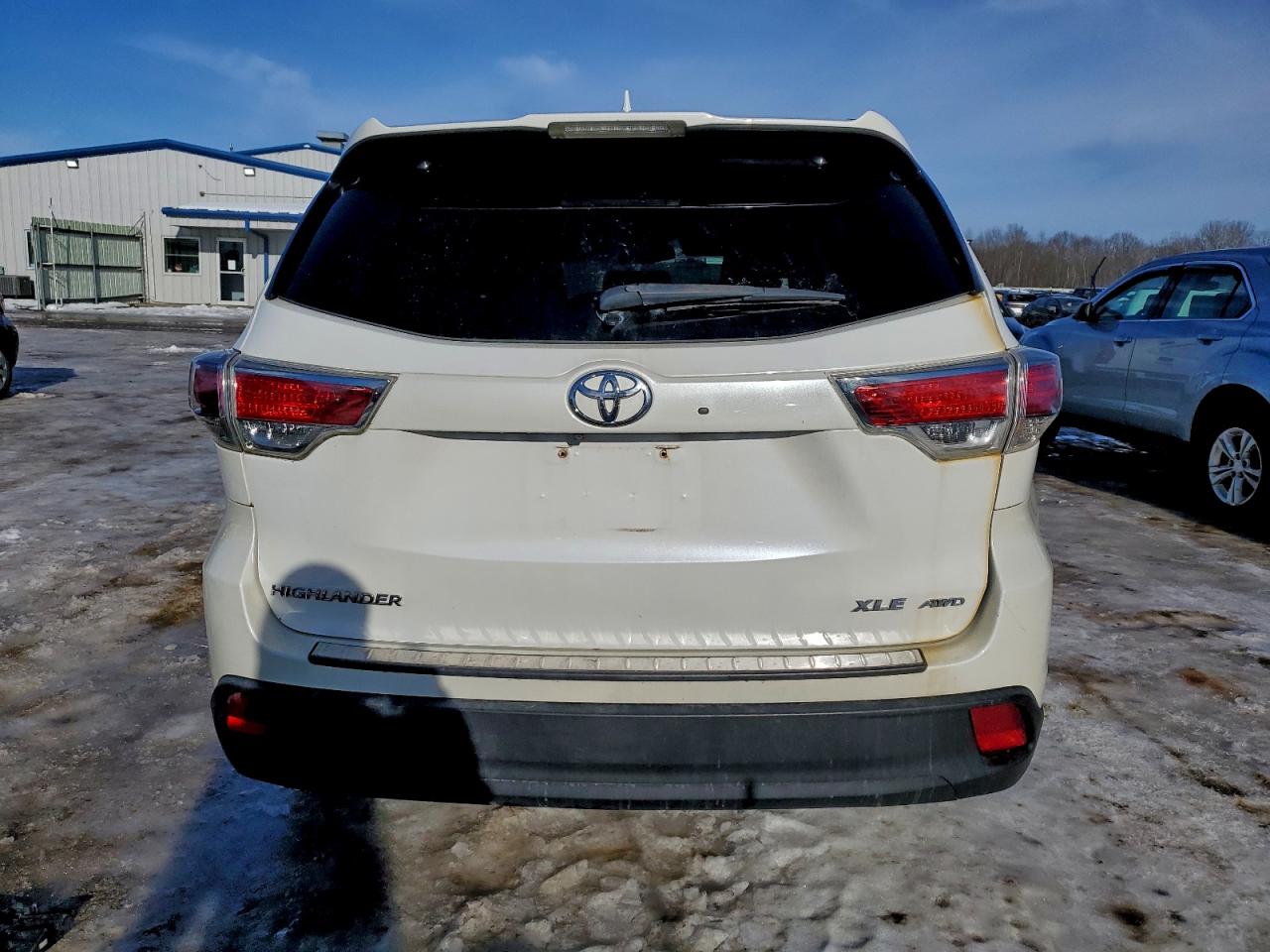 2016 TOYOTA HIGHLANDER XLE photo 6