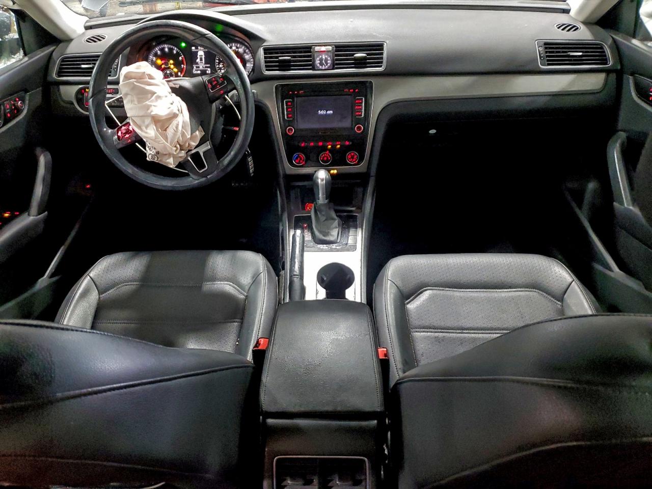 2015 VOLKSWAGEN PASSAT SE photo 8