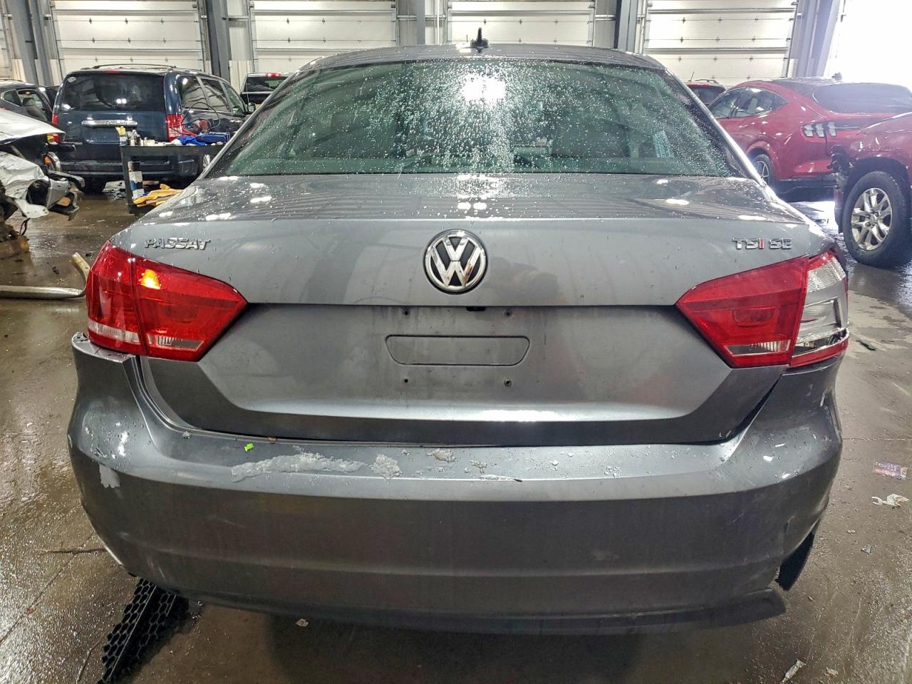 2015 VOLKSWAGEN PASSAT SE photo 6