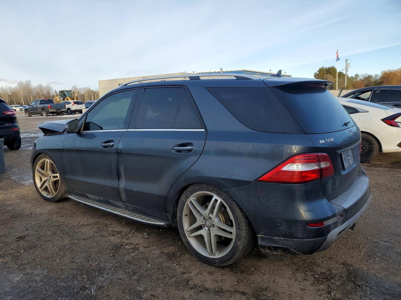 2015 MERCEDES-BENZ ML 550 4MATIC photo 2