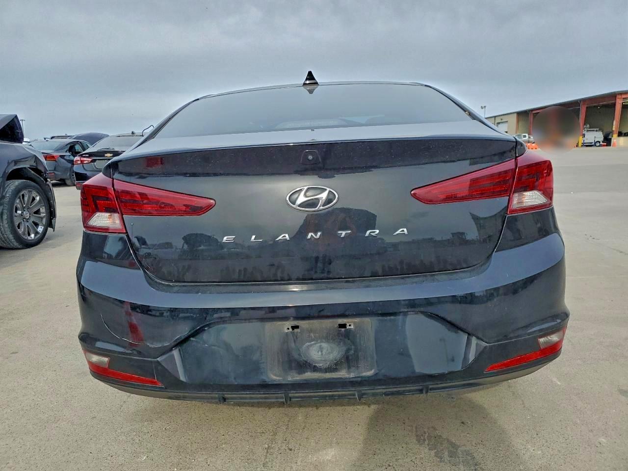 2020 HYUNDAI ELANTRA SEL photo 16
