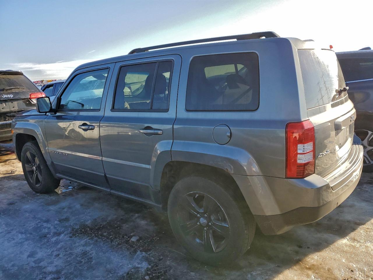 2012 JEEP PATRIOT LATITUDE photo 2