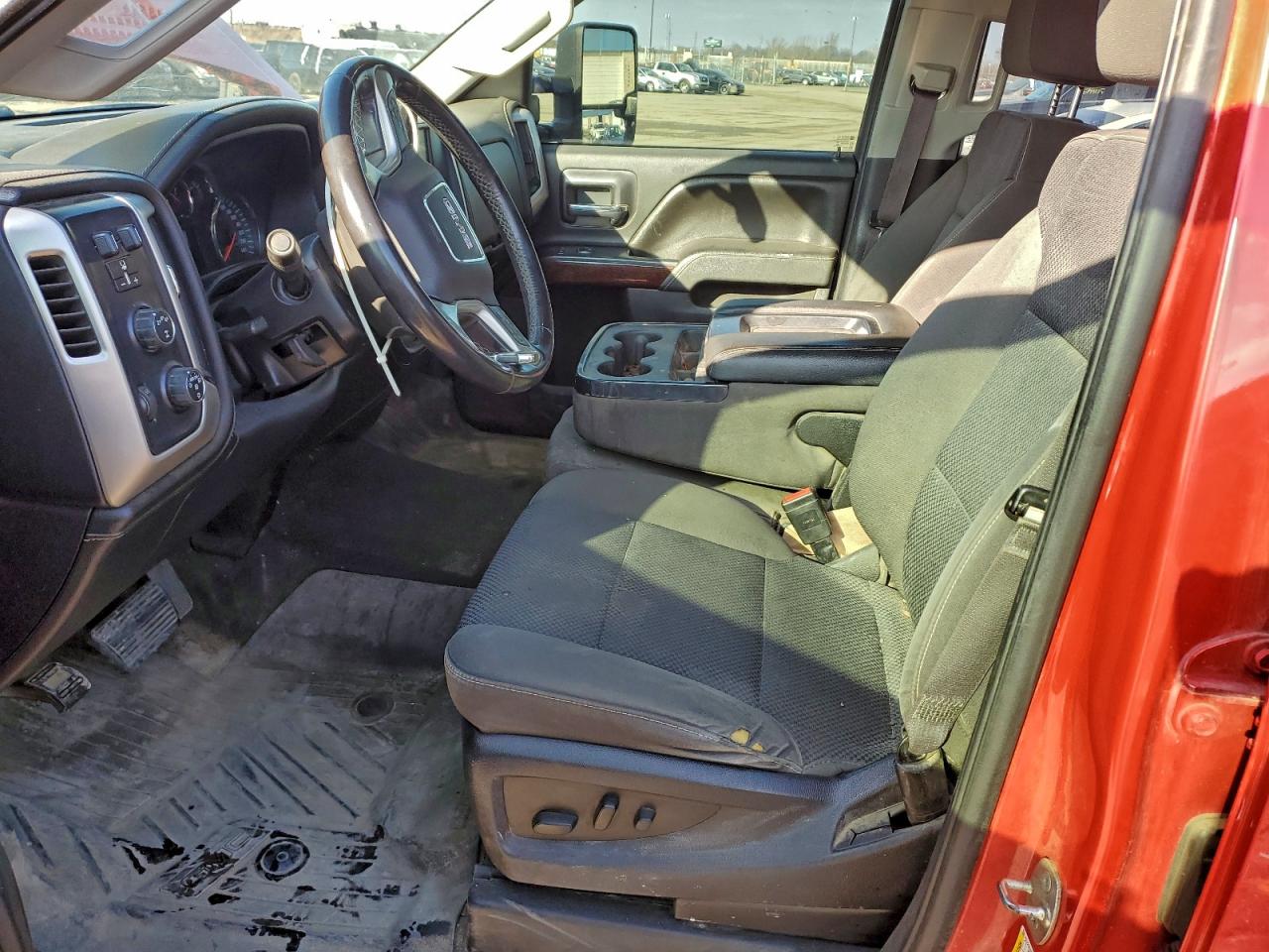 2017 GMC SIERRA K2500 SLE photo 7