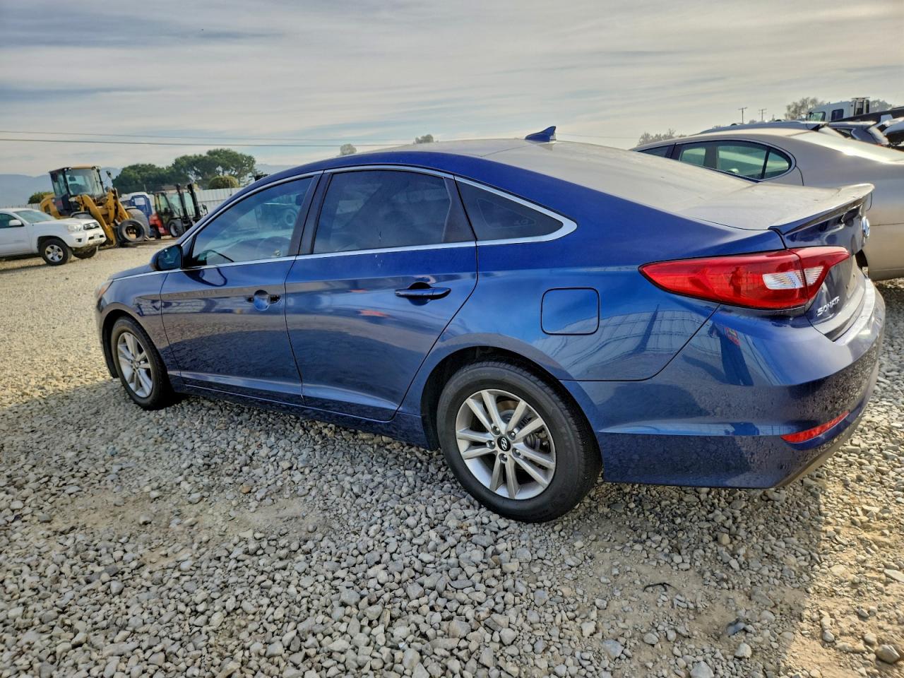 2017 HYUNDAI SONATA SE photo 4