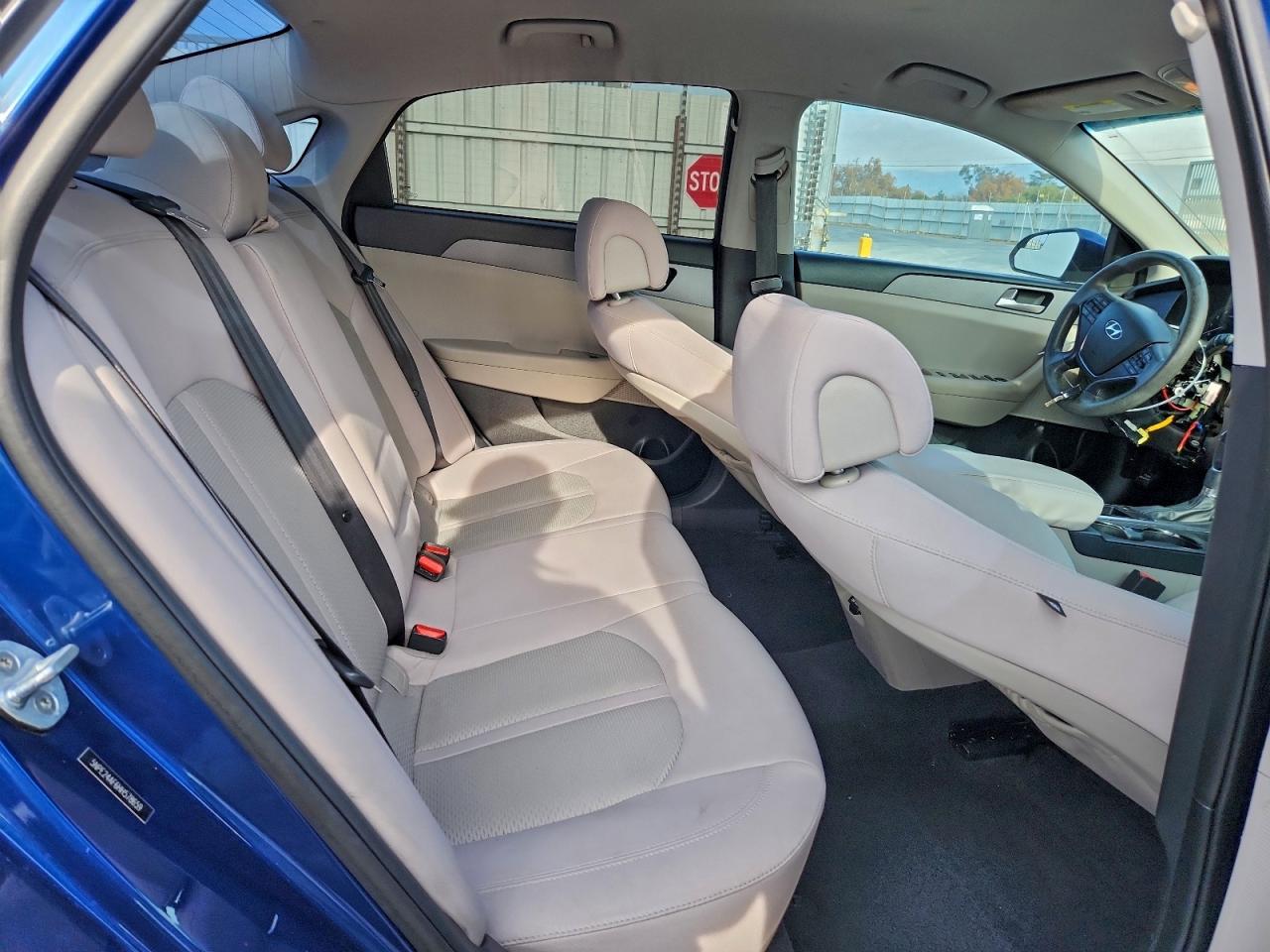 2017 HYUNDAI SONATA SE photo 28