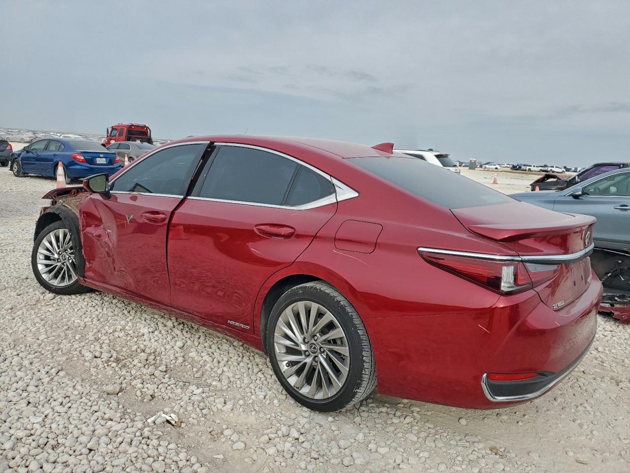 2022 LEXUS ES 300H BASE photo 2