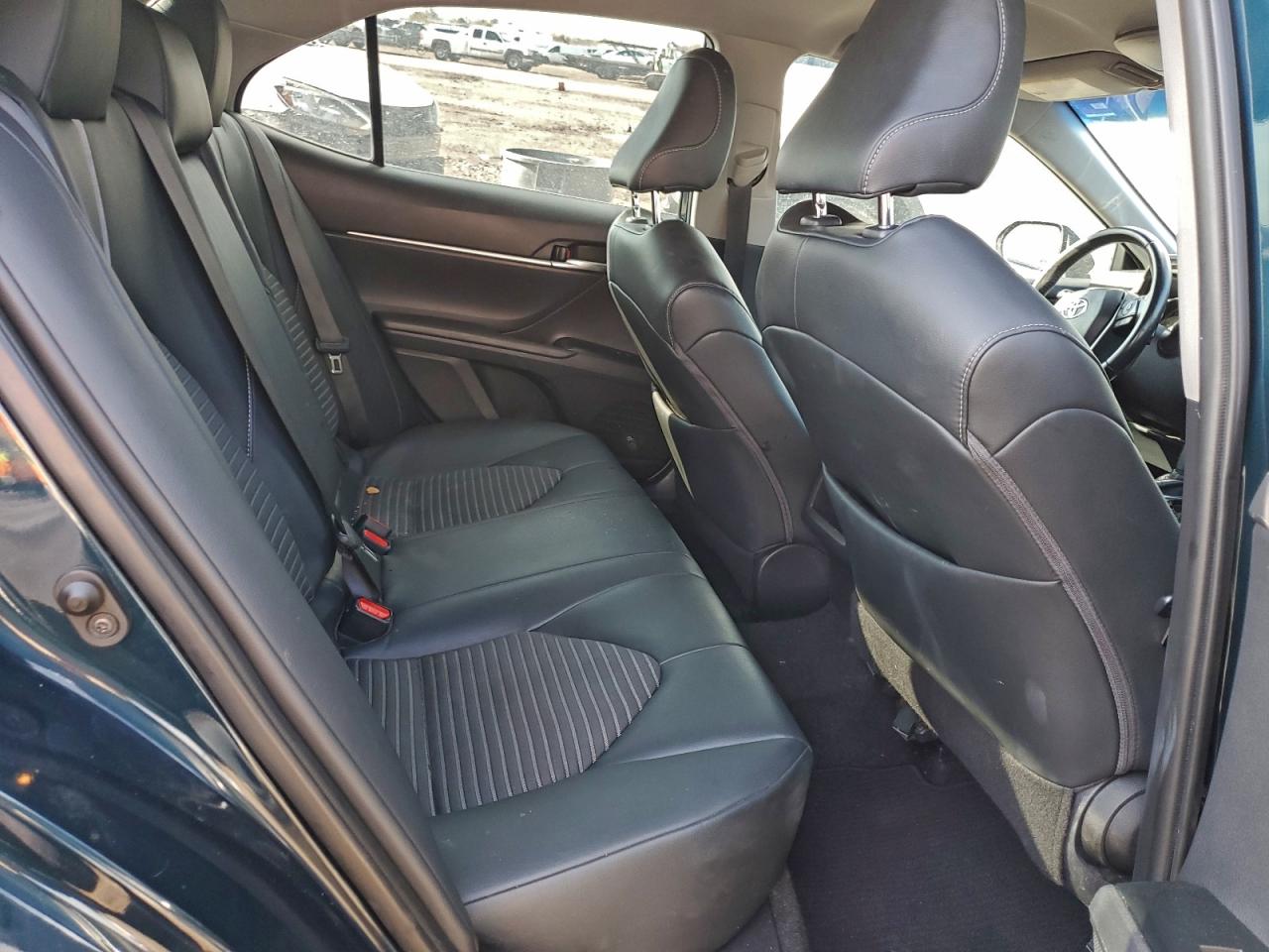 2019 TOYOTA CAMRY L photo 19